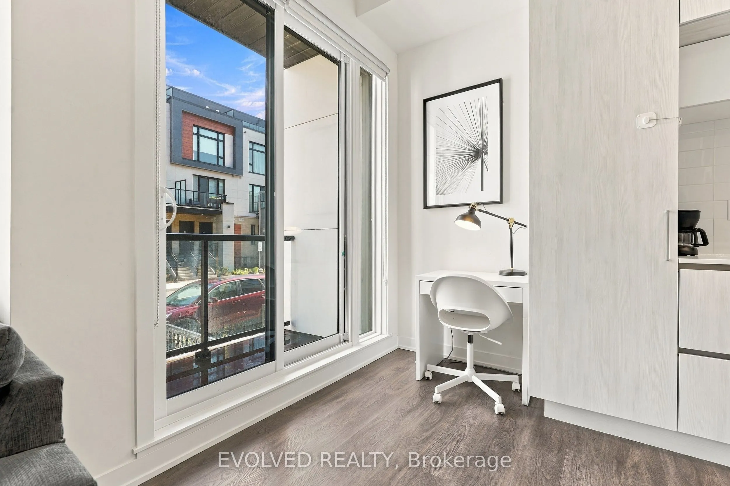 8 Steckley House Lane #209