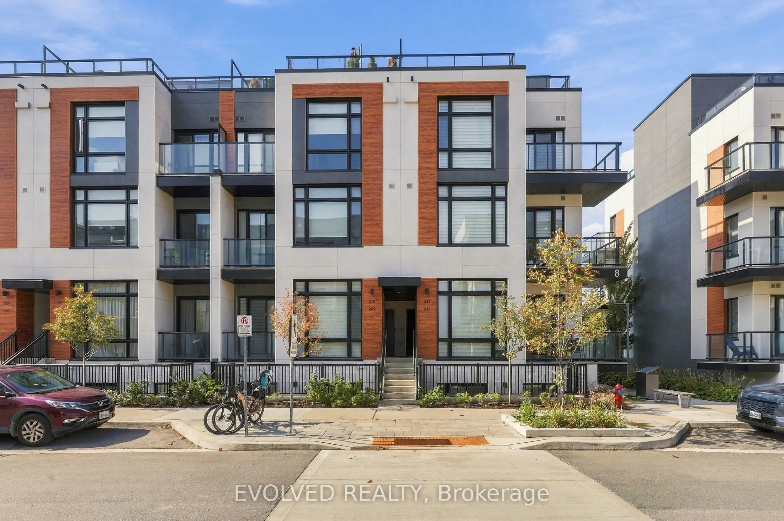 8 Steckley House Lane #209