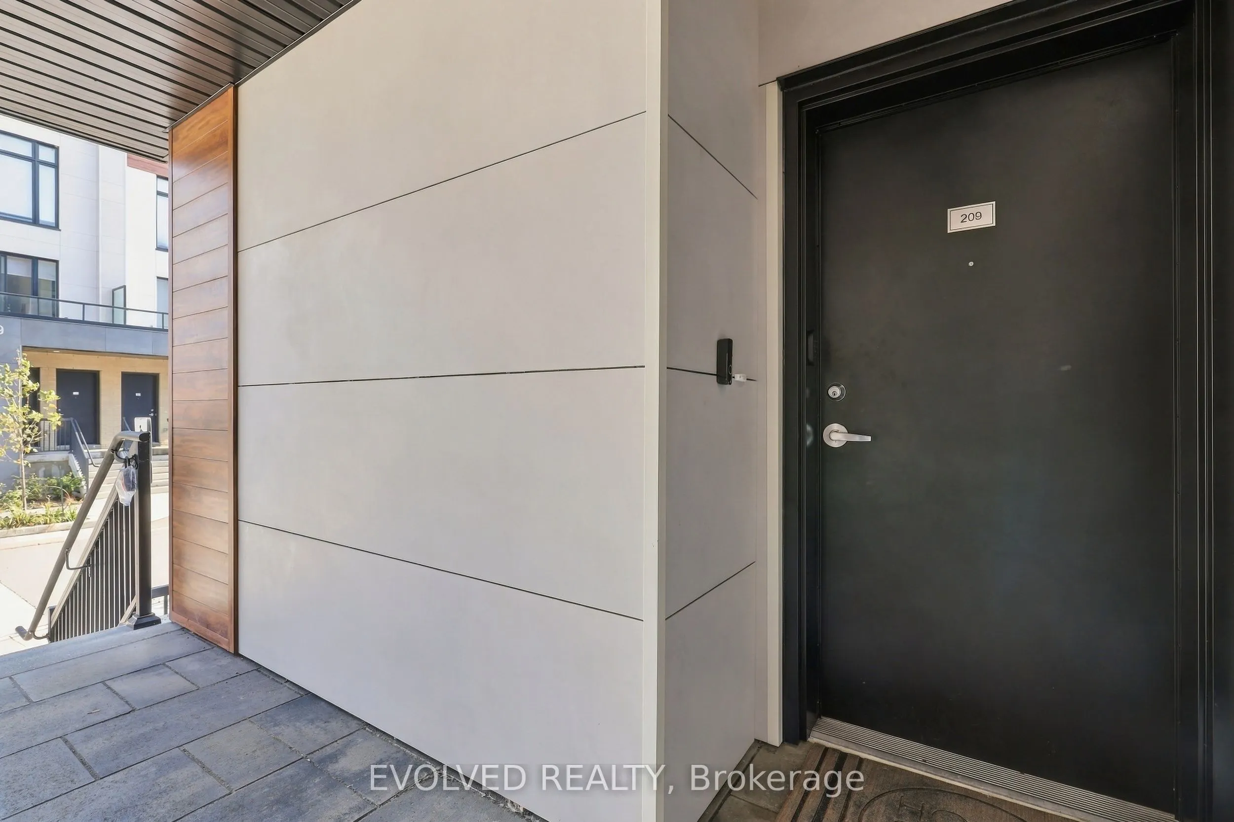 8 Steckley House Lane #209