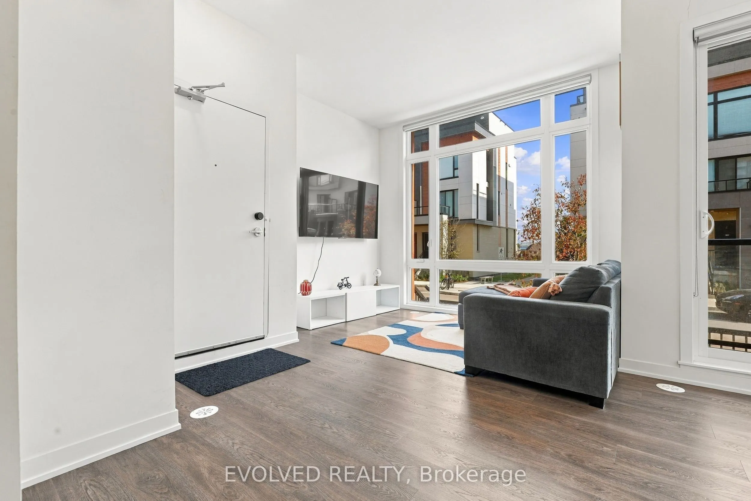 8 Steckley House Lane #209