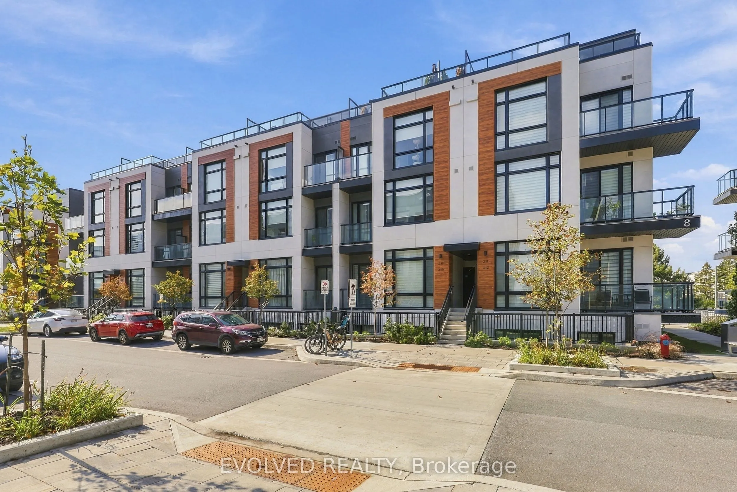 8 Steckley House Lane #209