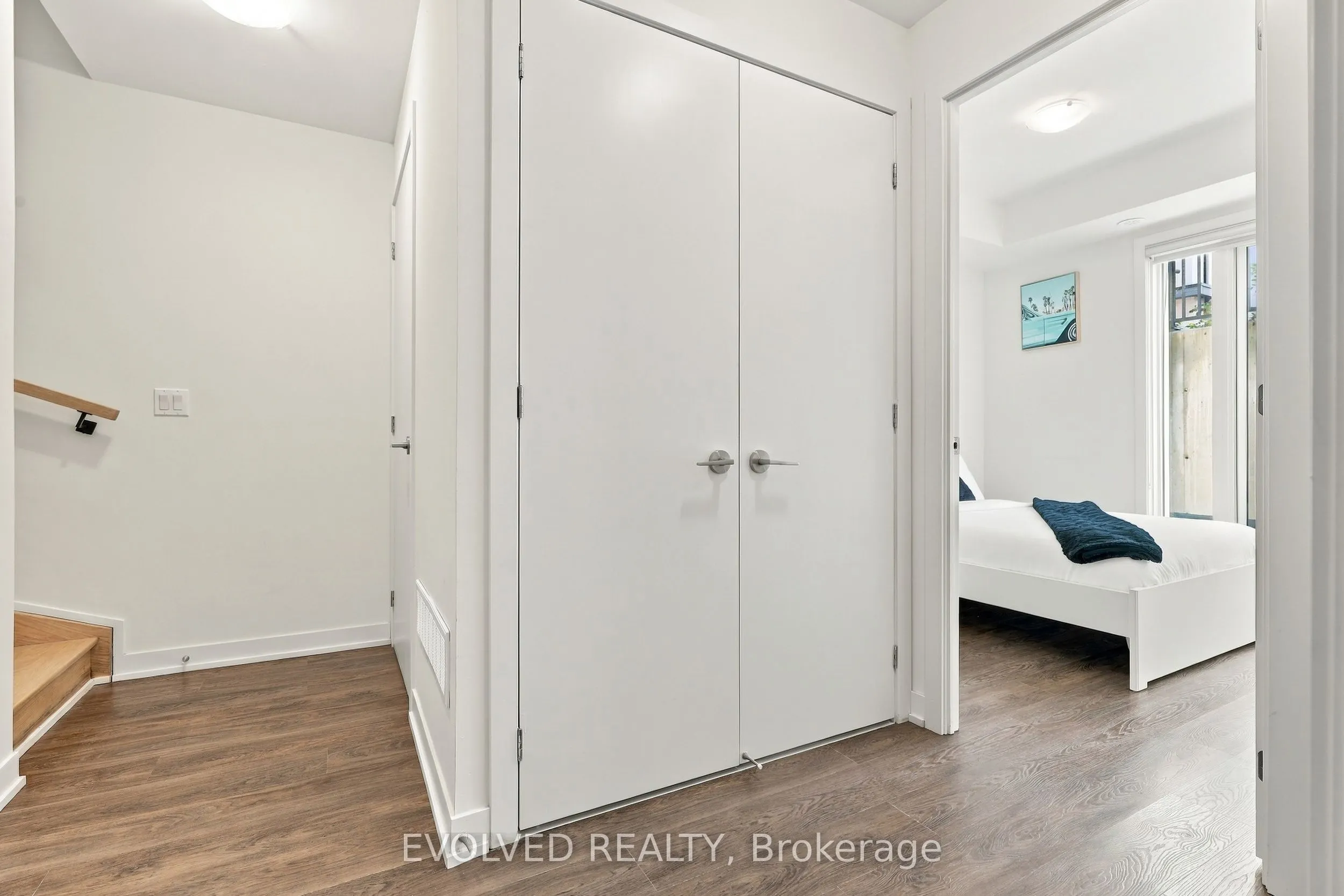 8 Steckley House Lane #209