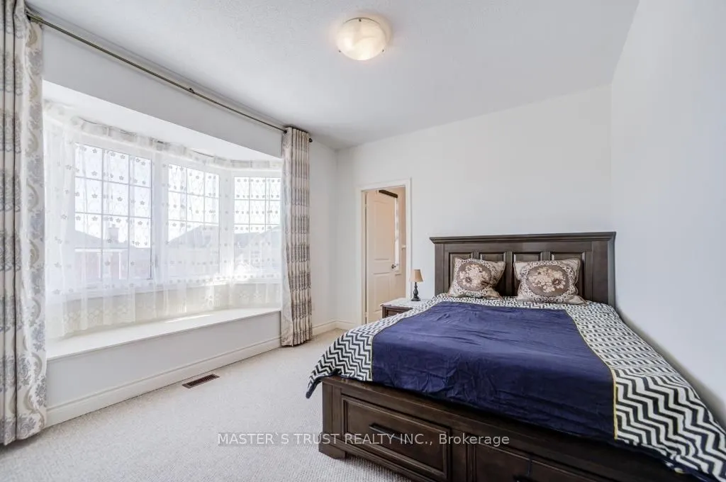 57 Tupling Street