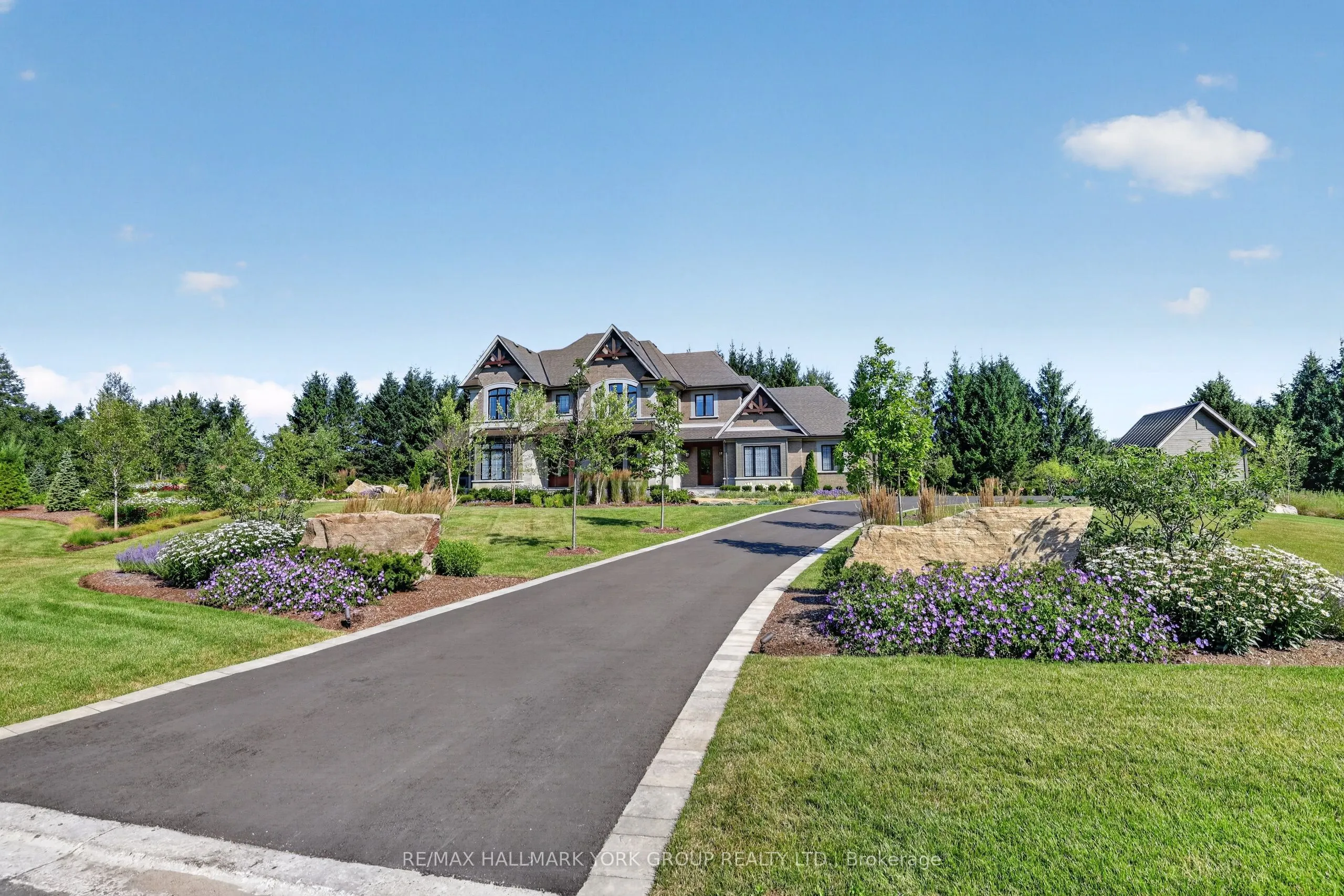 13 Newton Reed Crescent