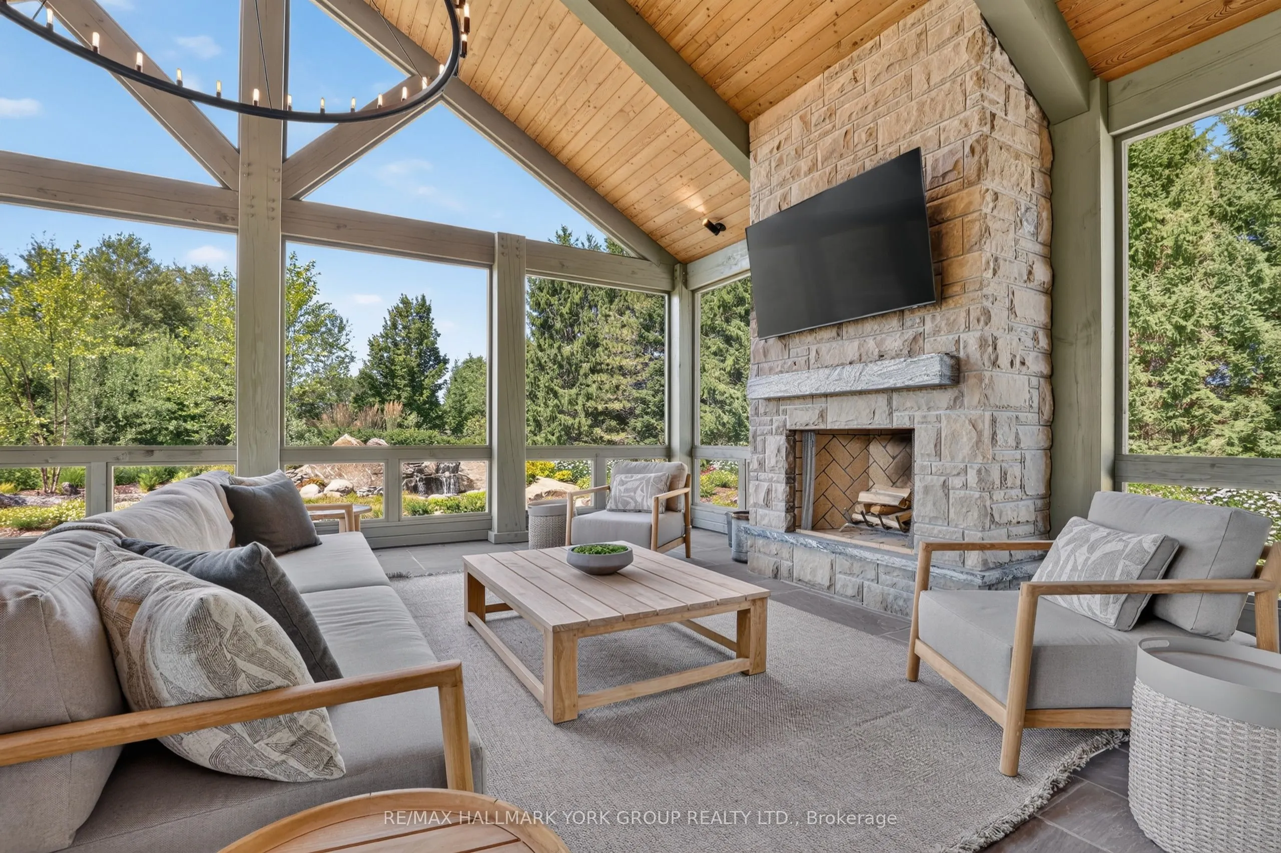 13 Newton Reed Crescent