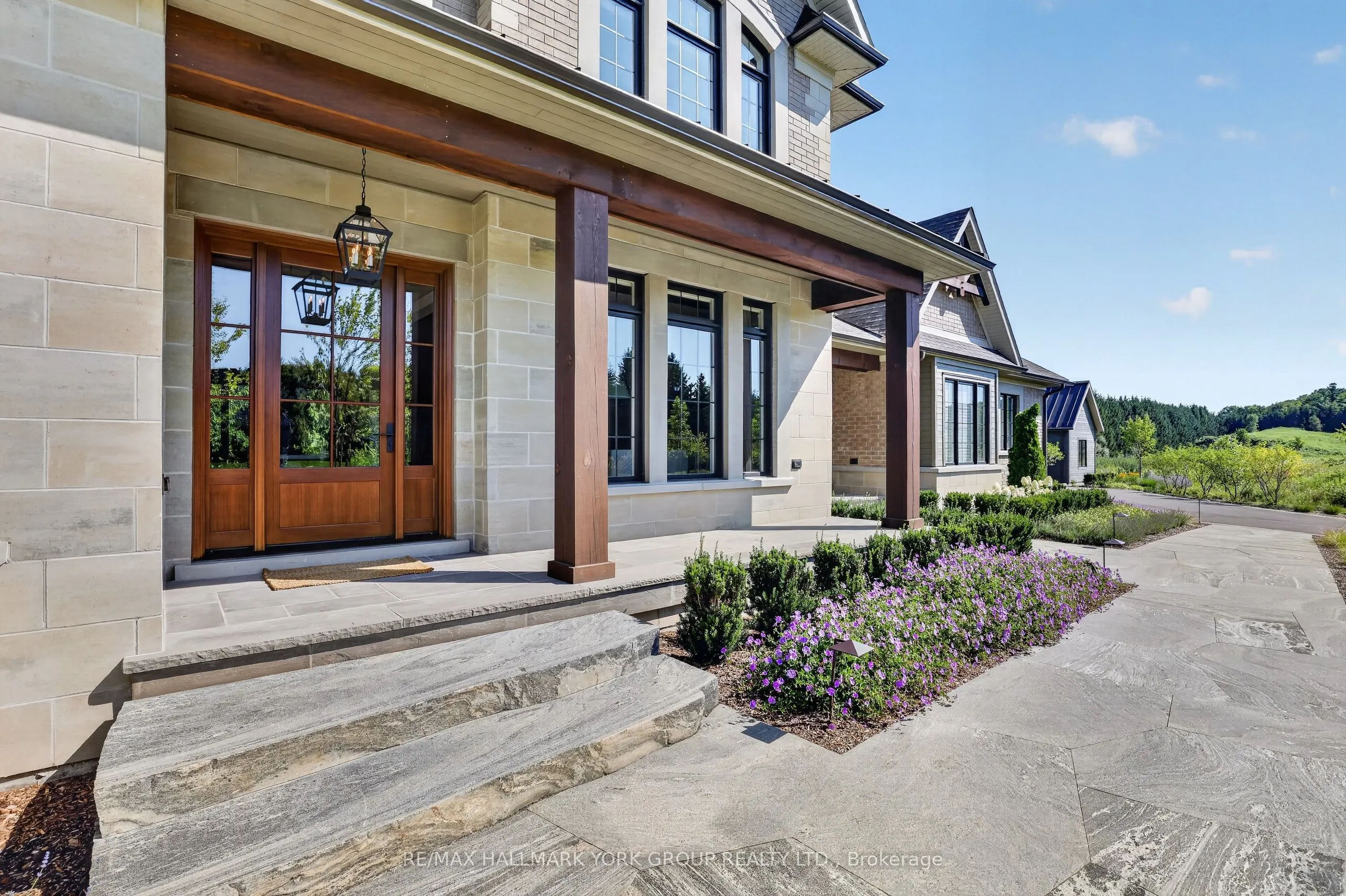 13 Newton Reed Crescent