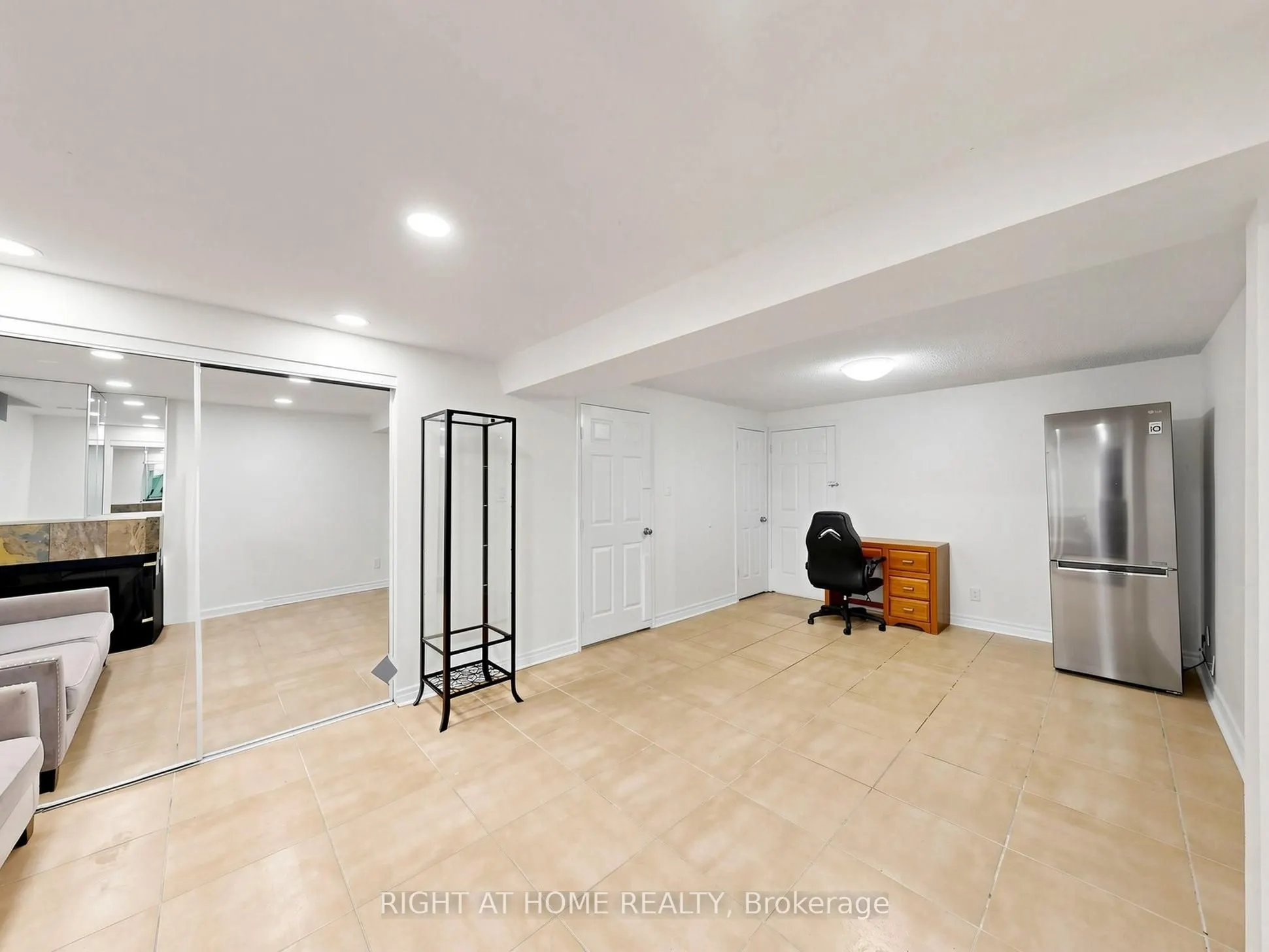 43 Topham Crescent
