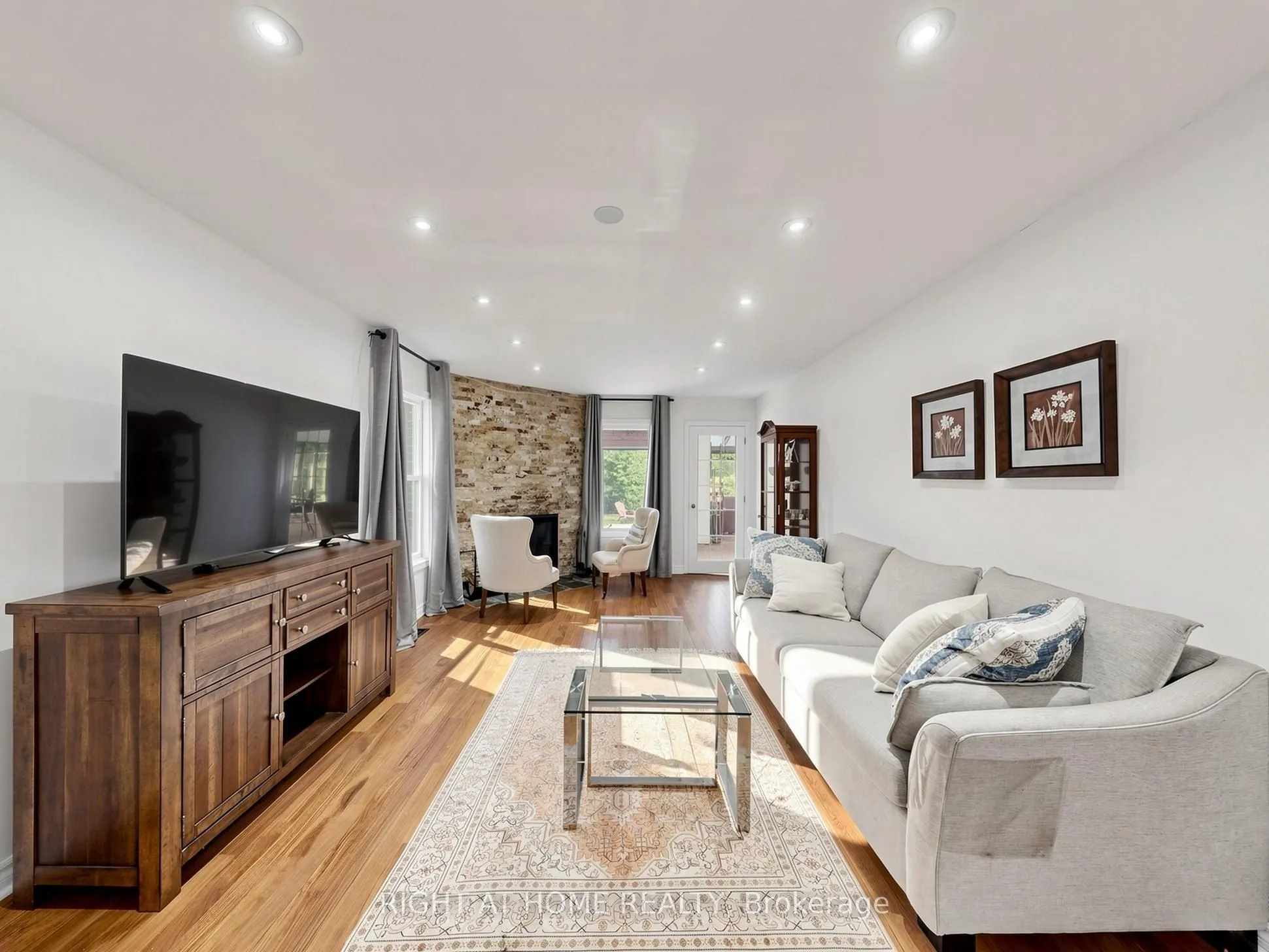 43 Topham Crescent
