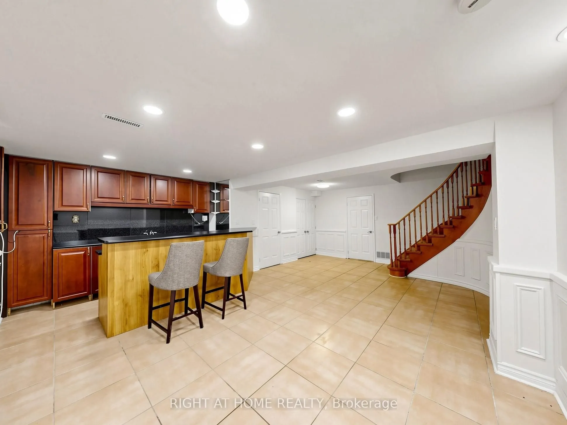 43 Topham Crescent