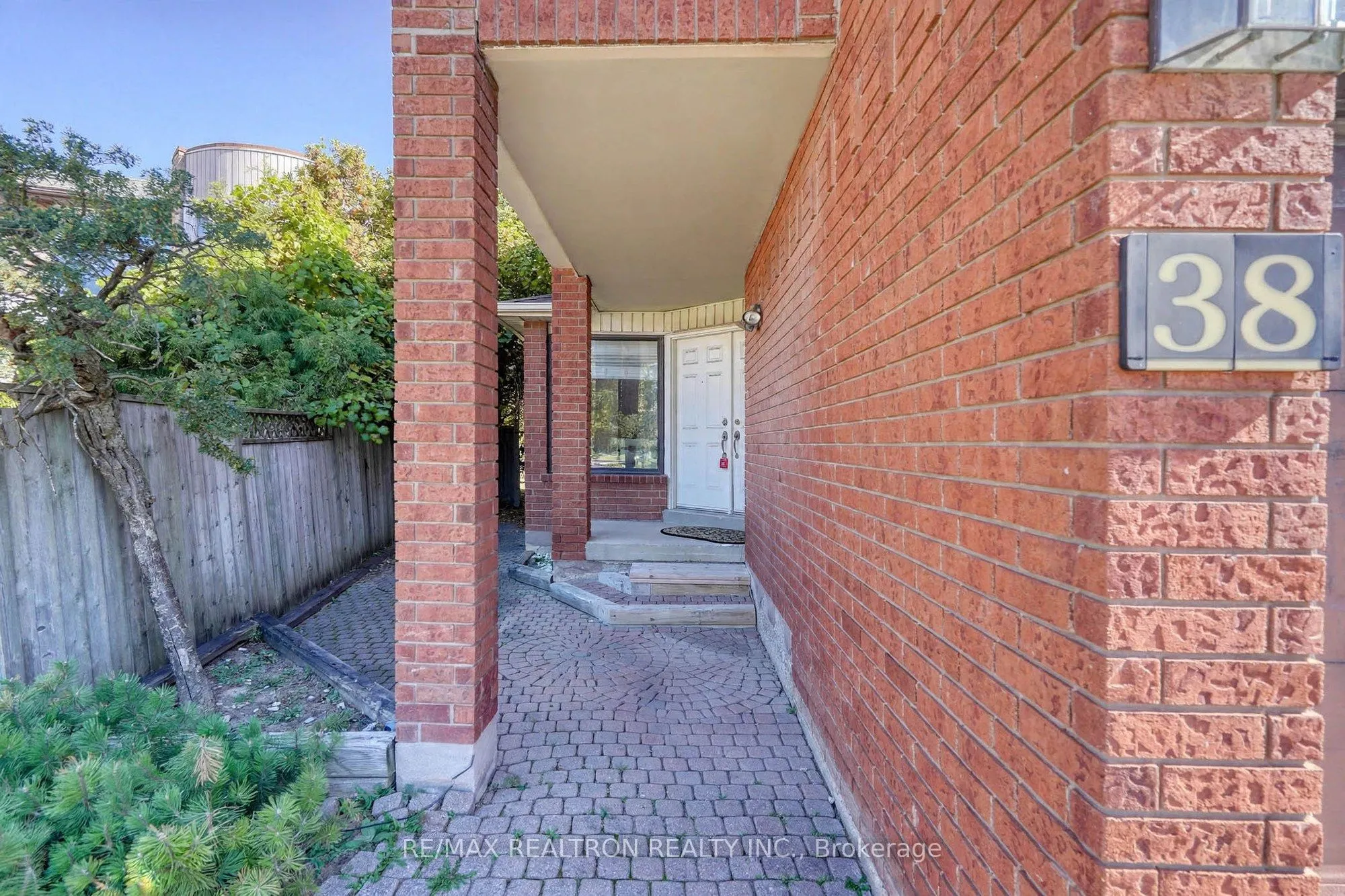 38 Kimbergate Way