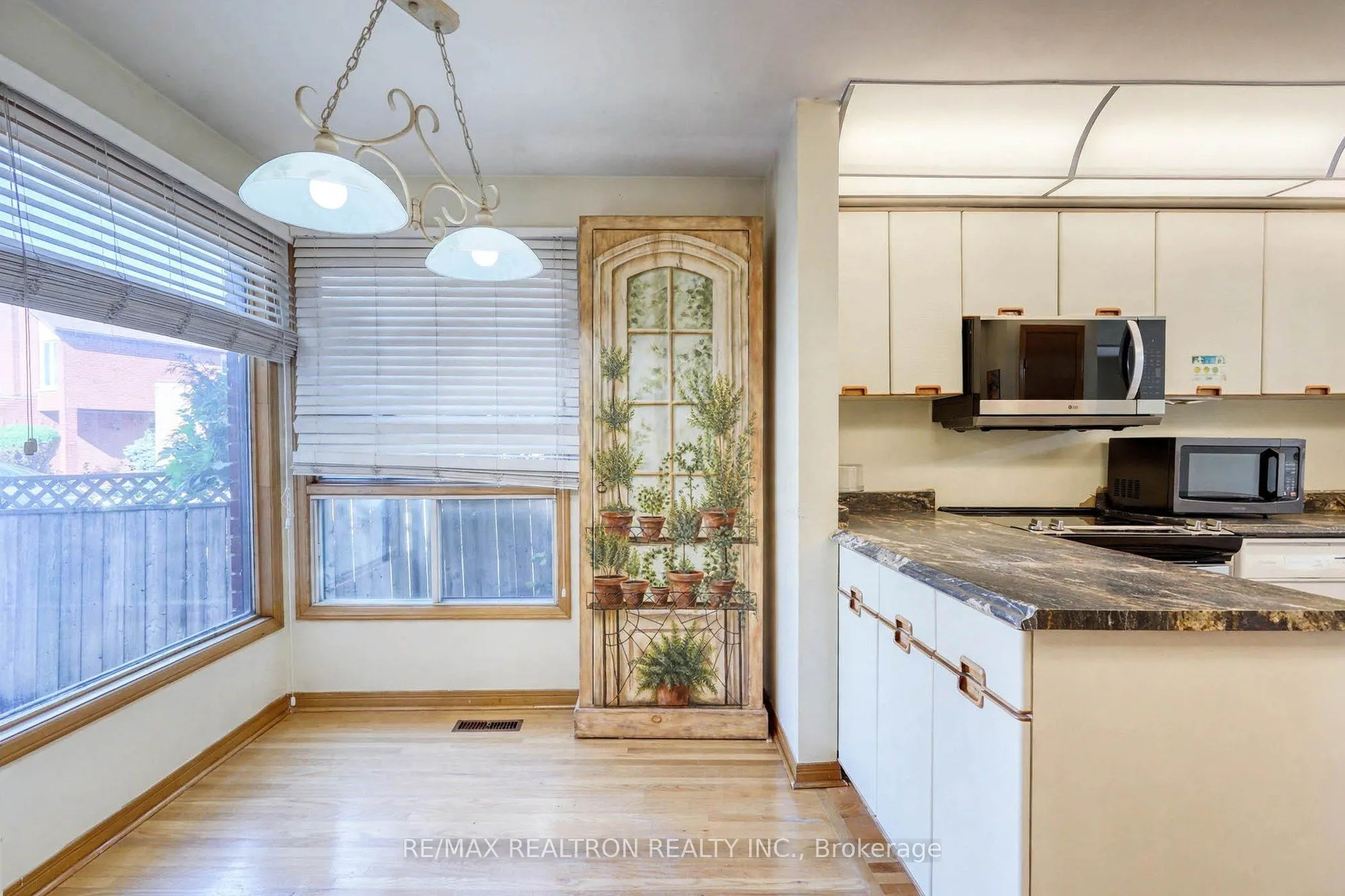 38 Kimbergate Way