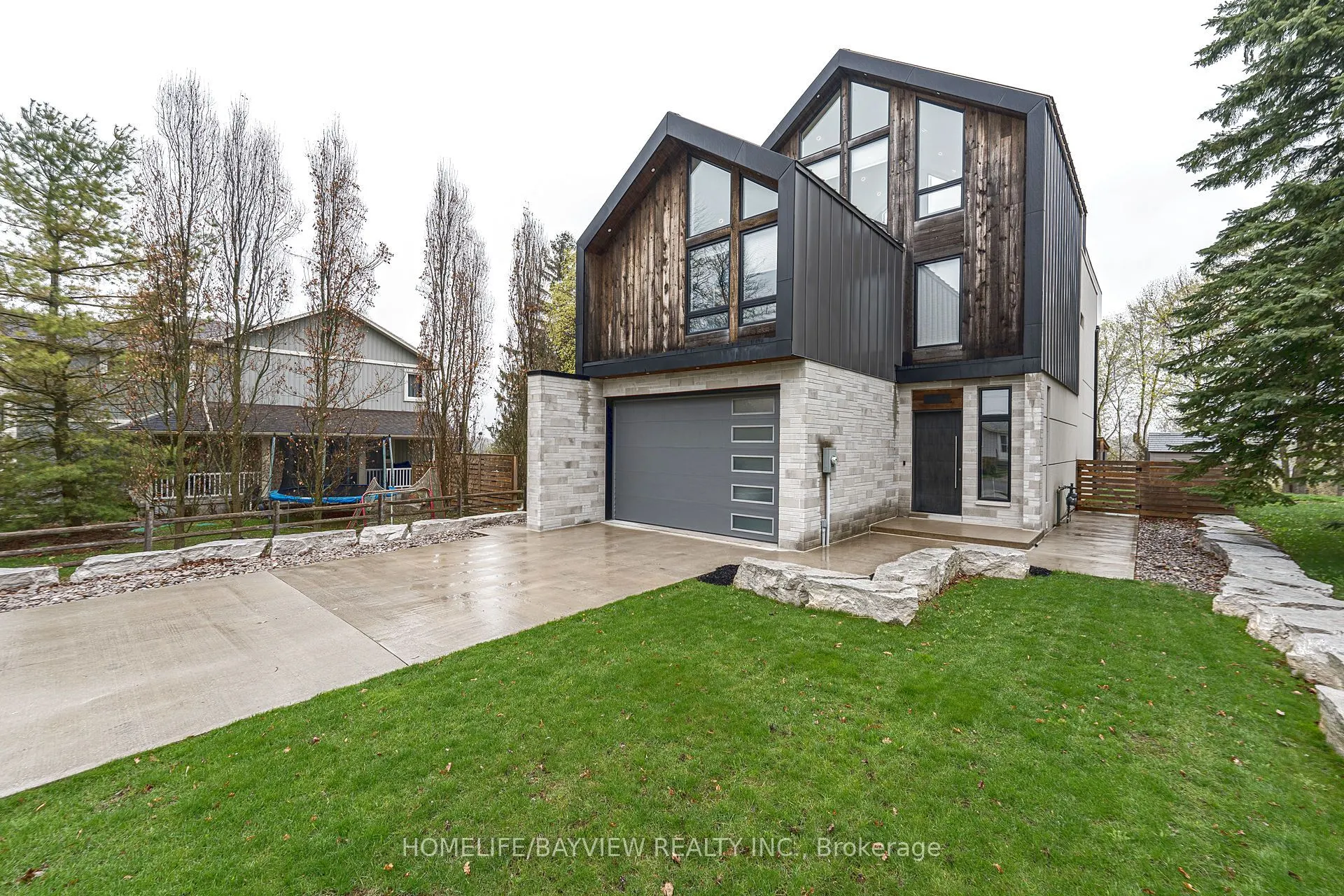 16 Windsor Drive