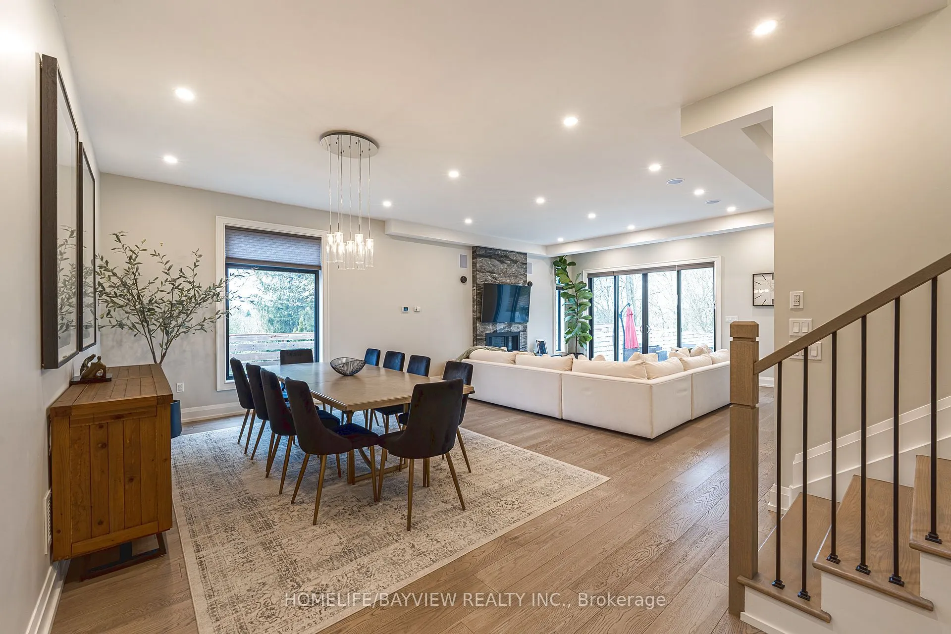 16 Windsor Drive