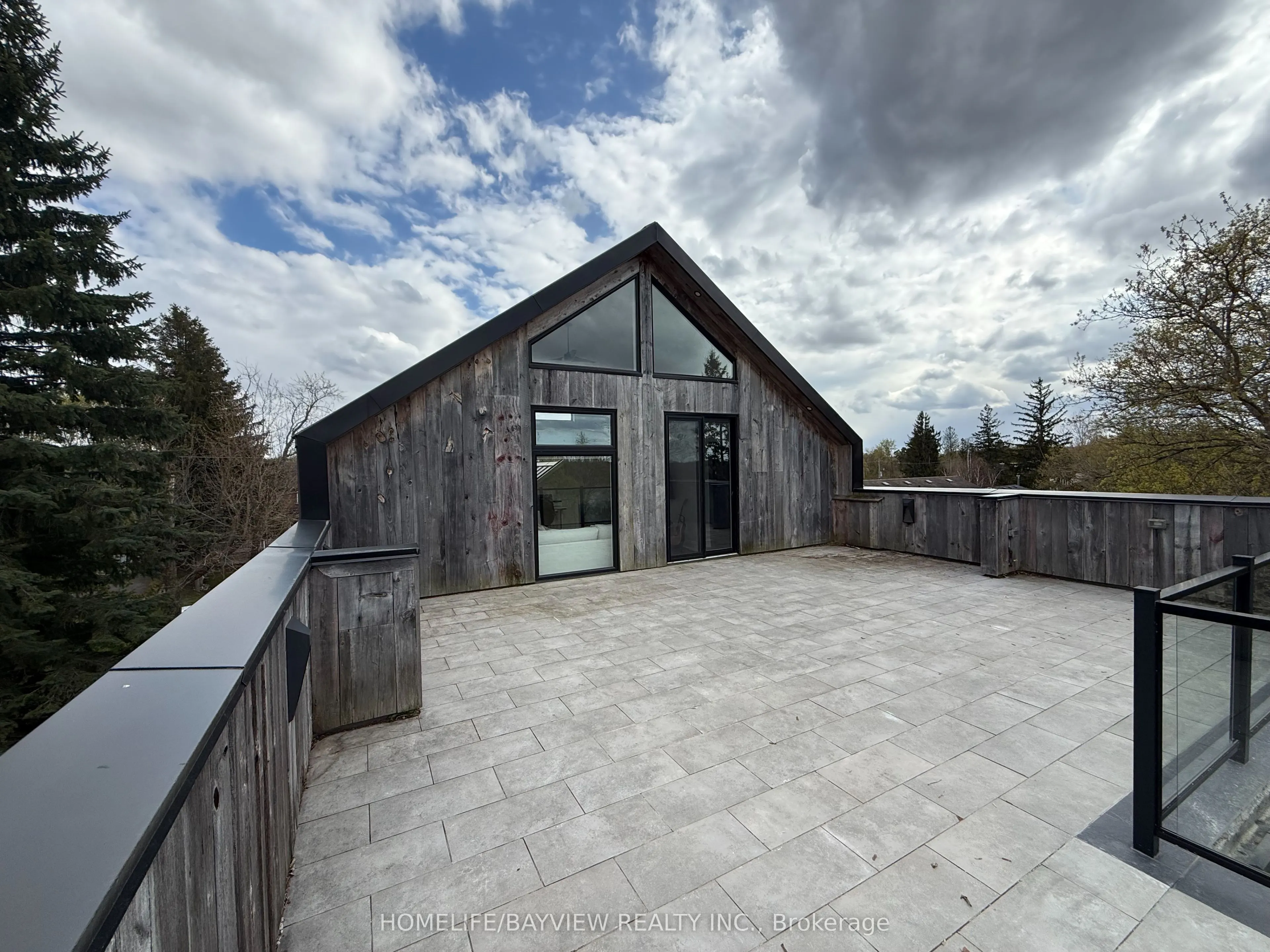 16 Windsor Drive