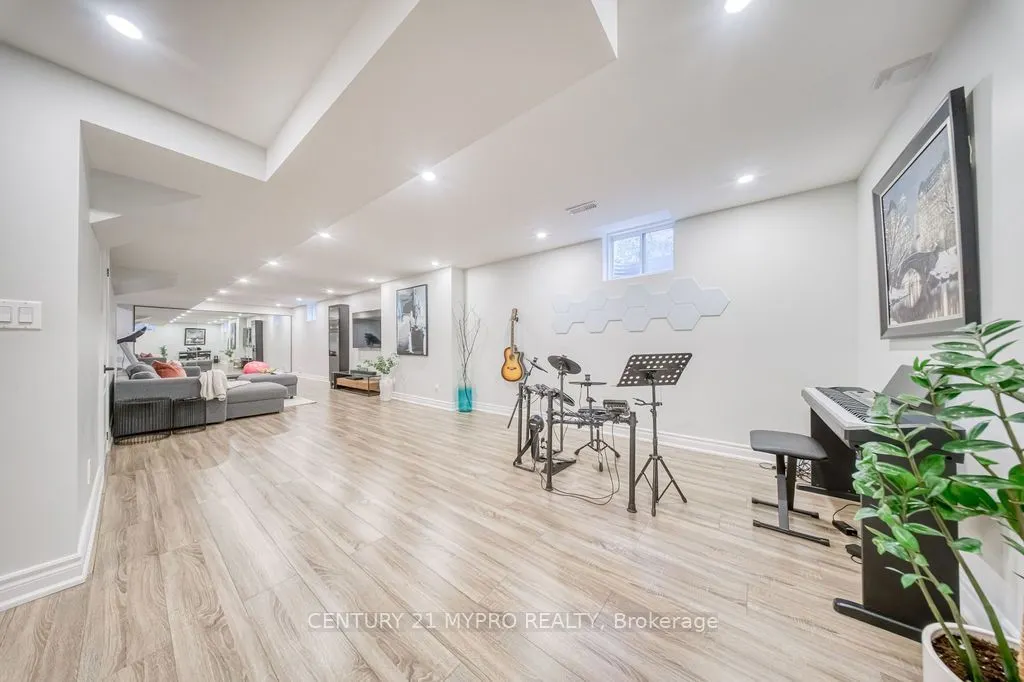 1032 Wilbur Pipher Circle