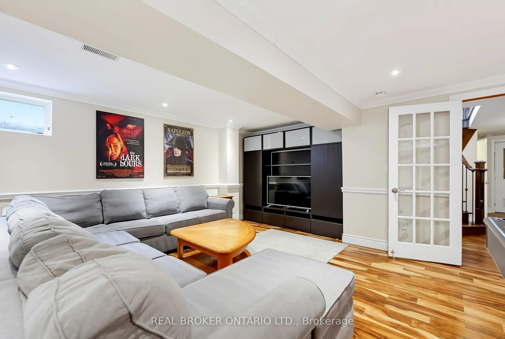 96 Munro Crescent