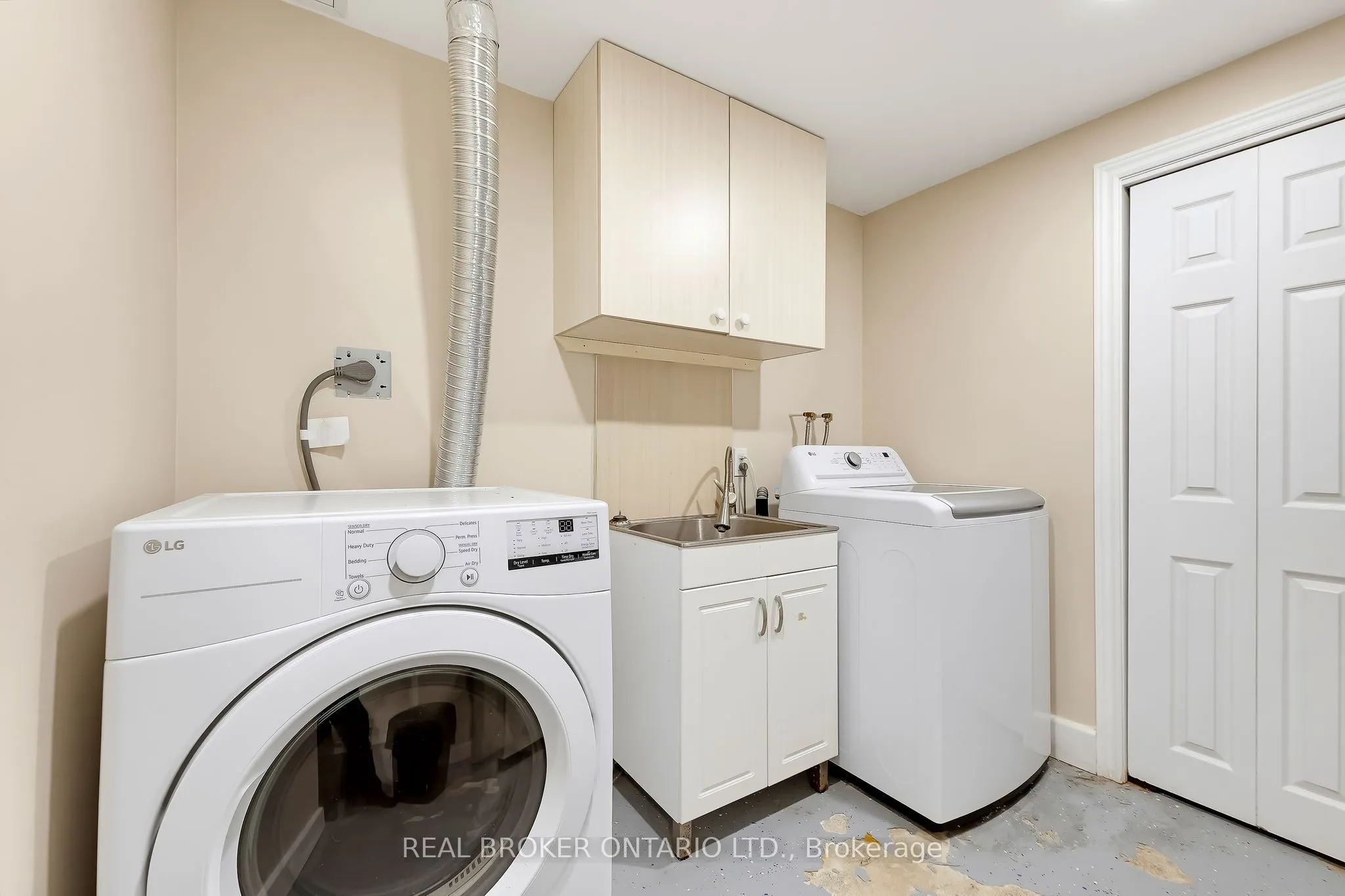 96 Munro Crescent
