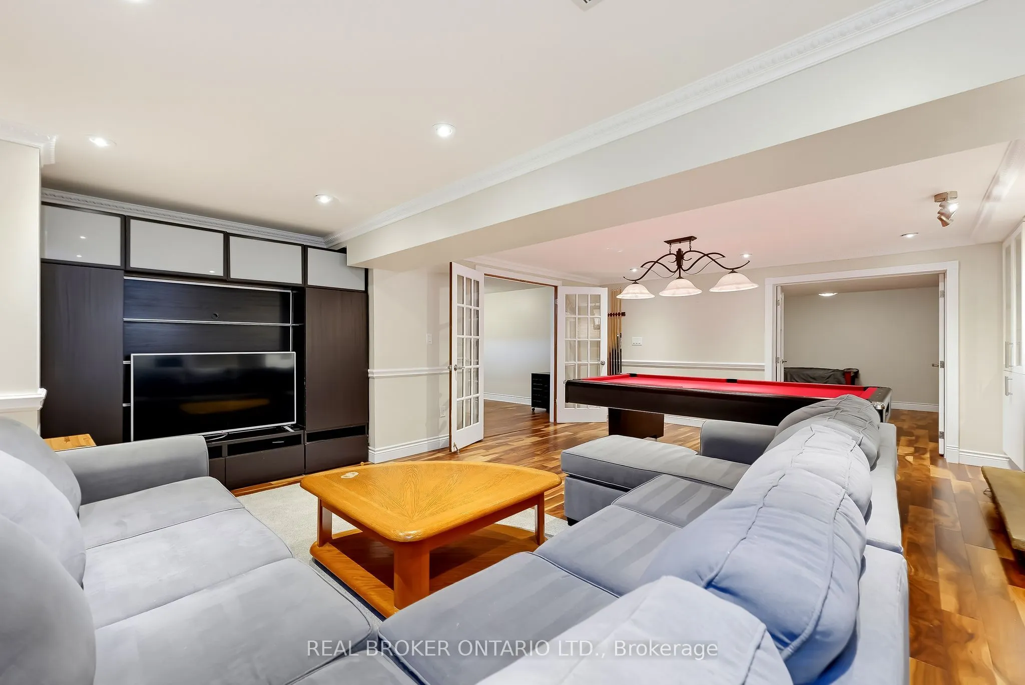 96 Munro Crescent