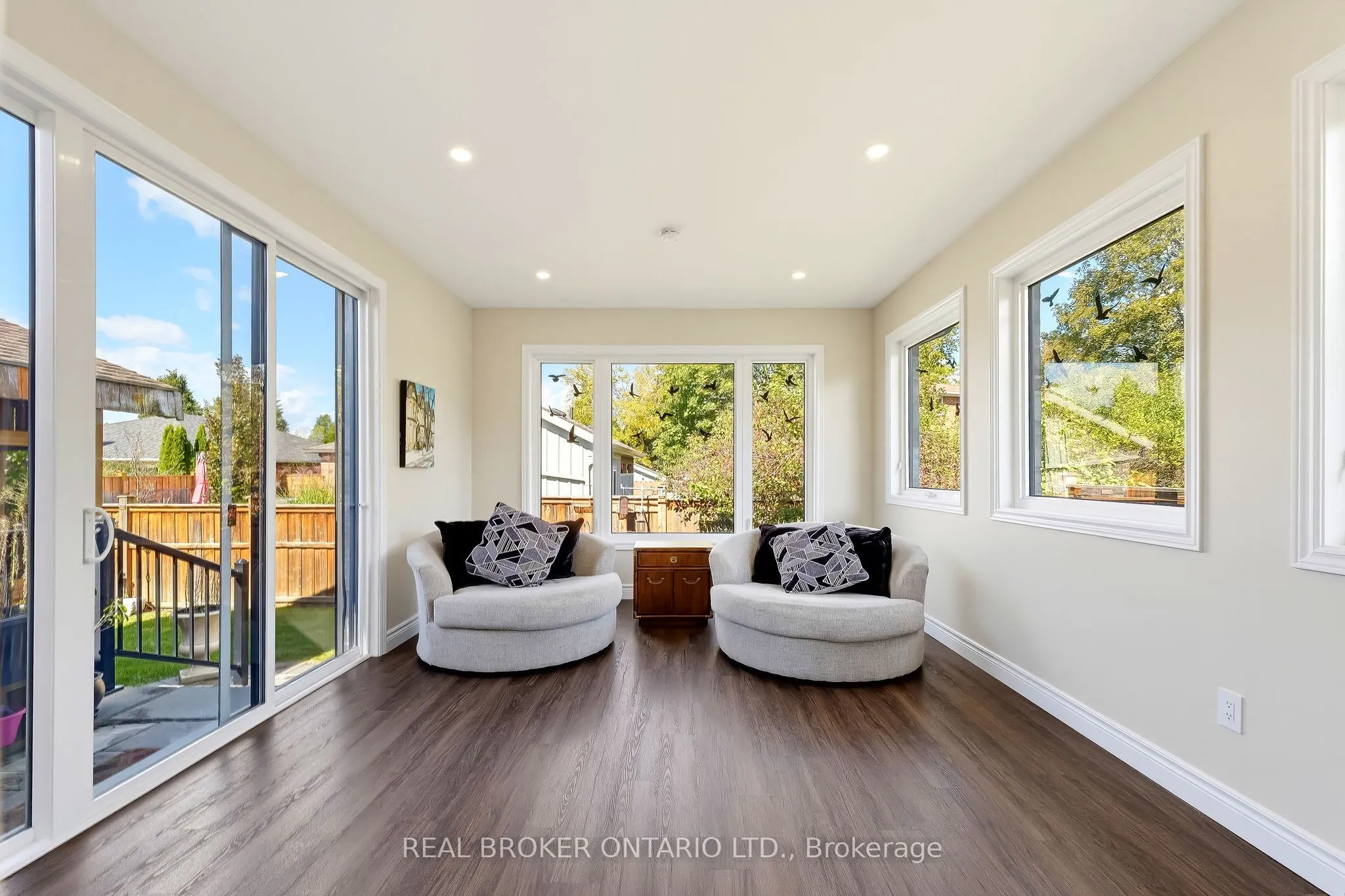 96 Munro Crescent