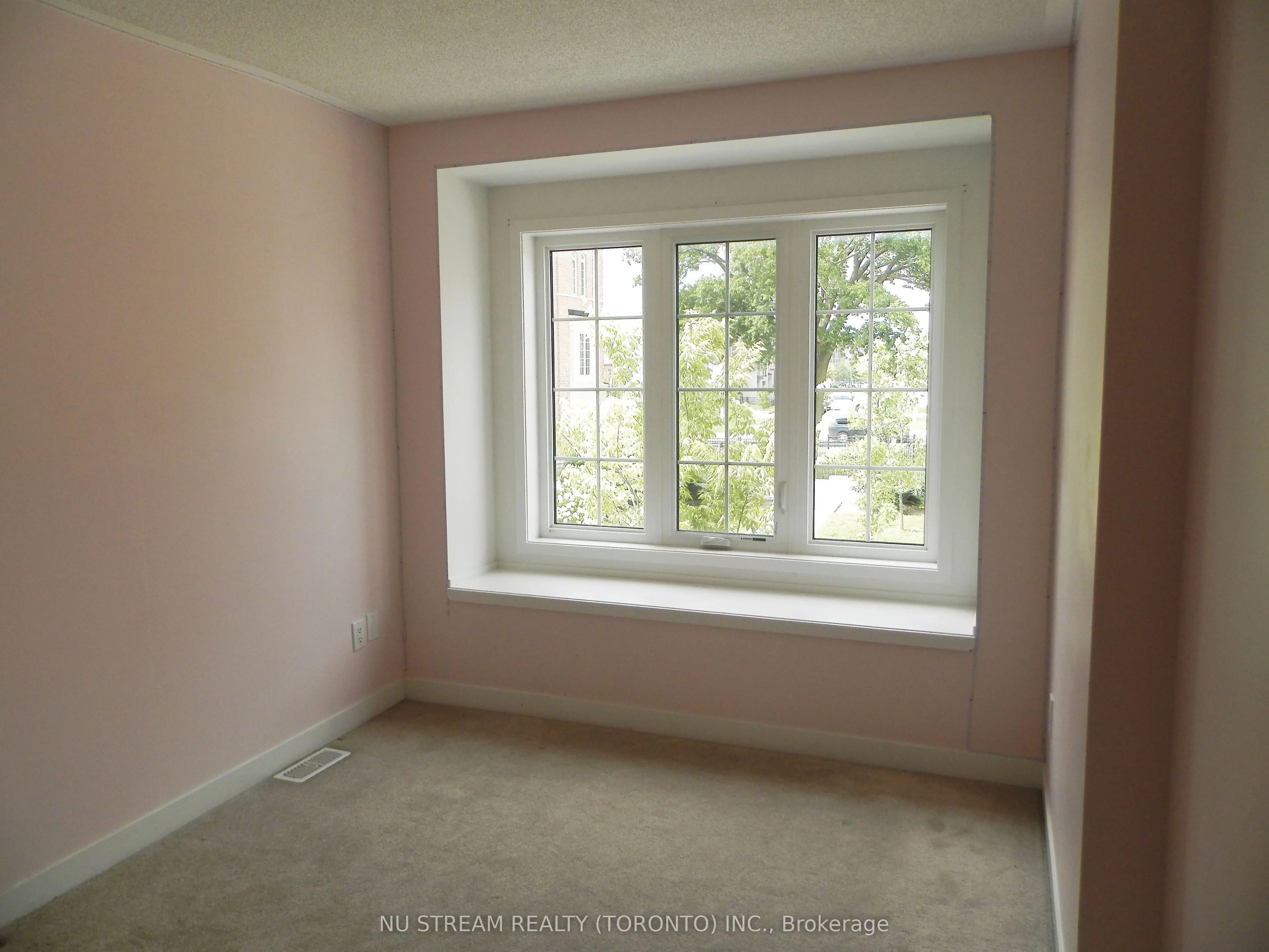 208 Harding Park Street