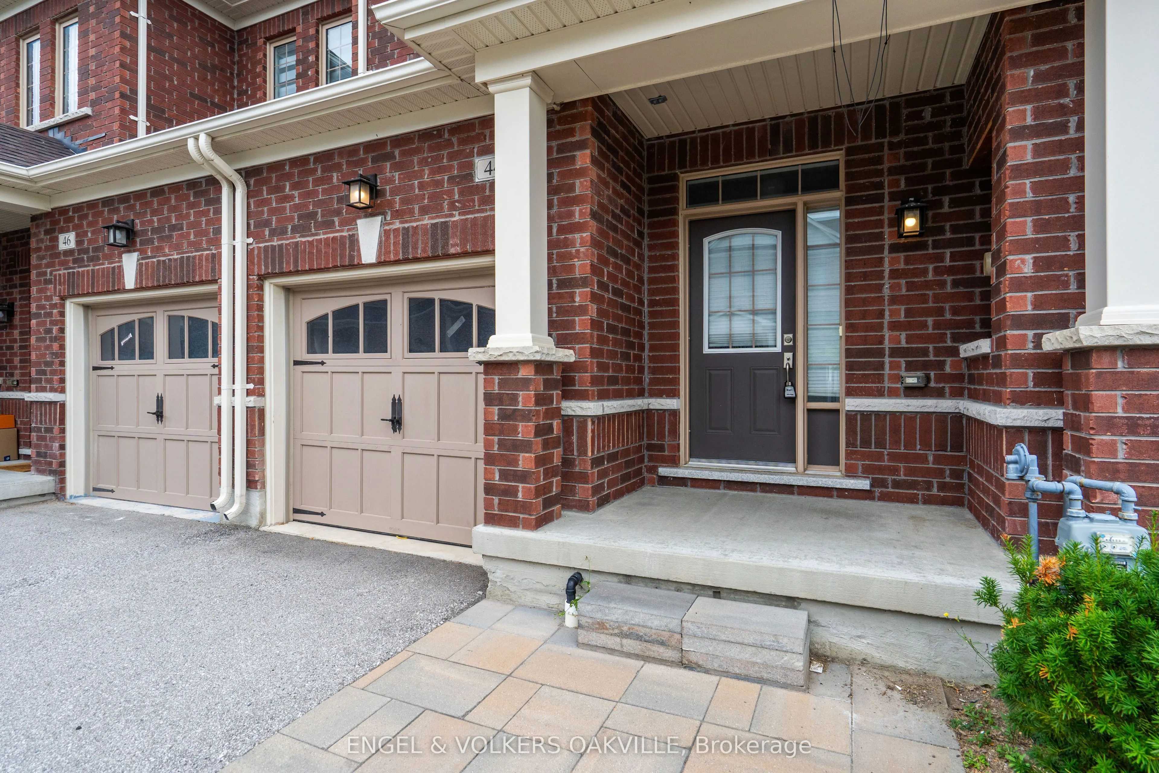 44 Clifford Crescent