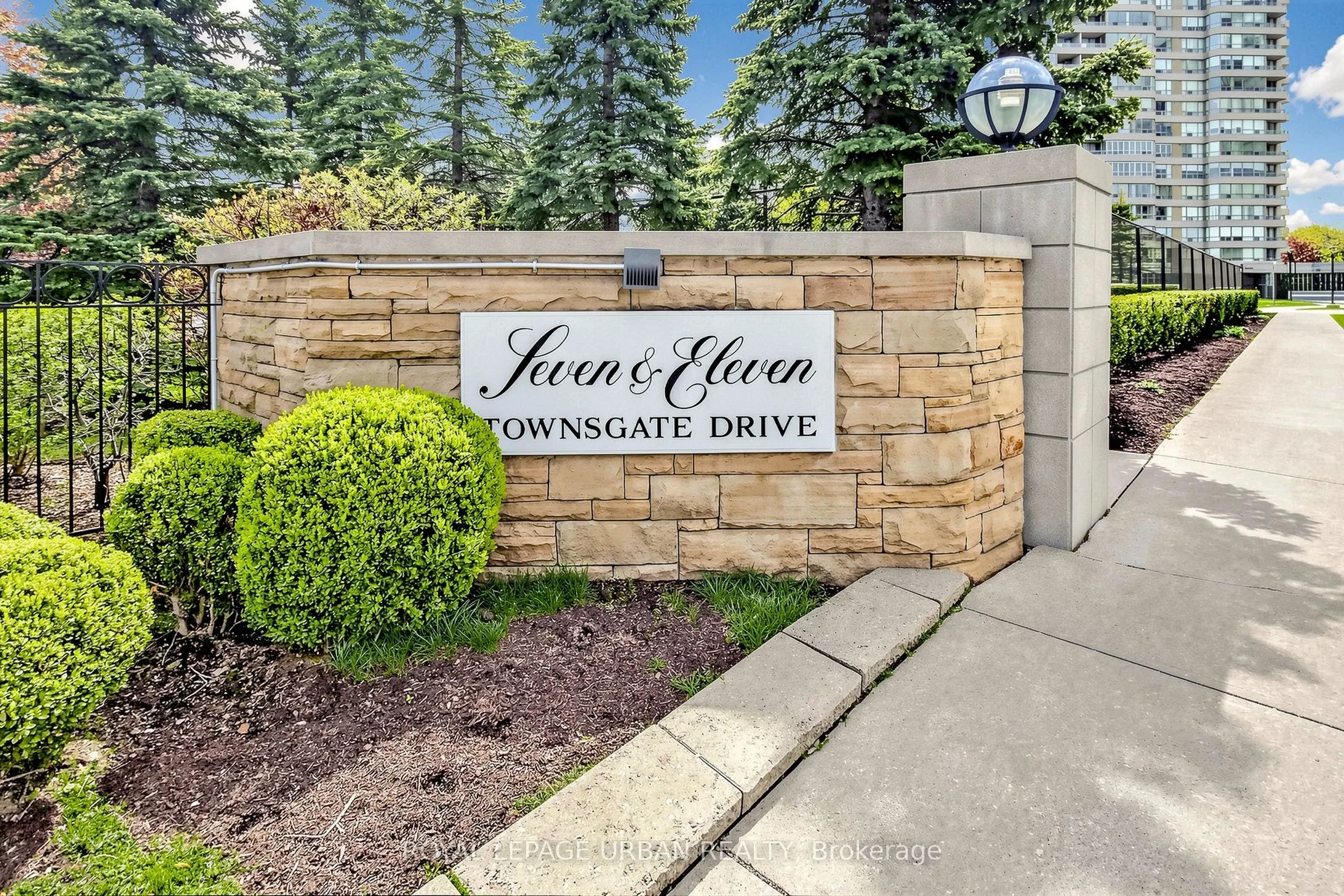 11 Townsgate Drive #110