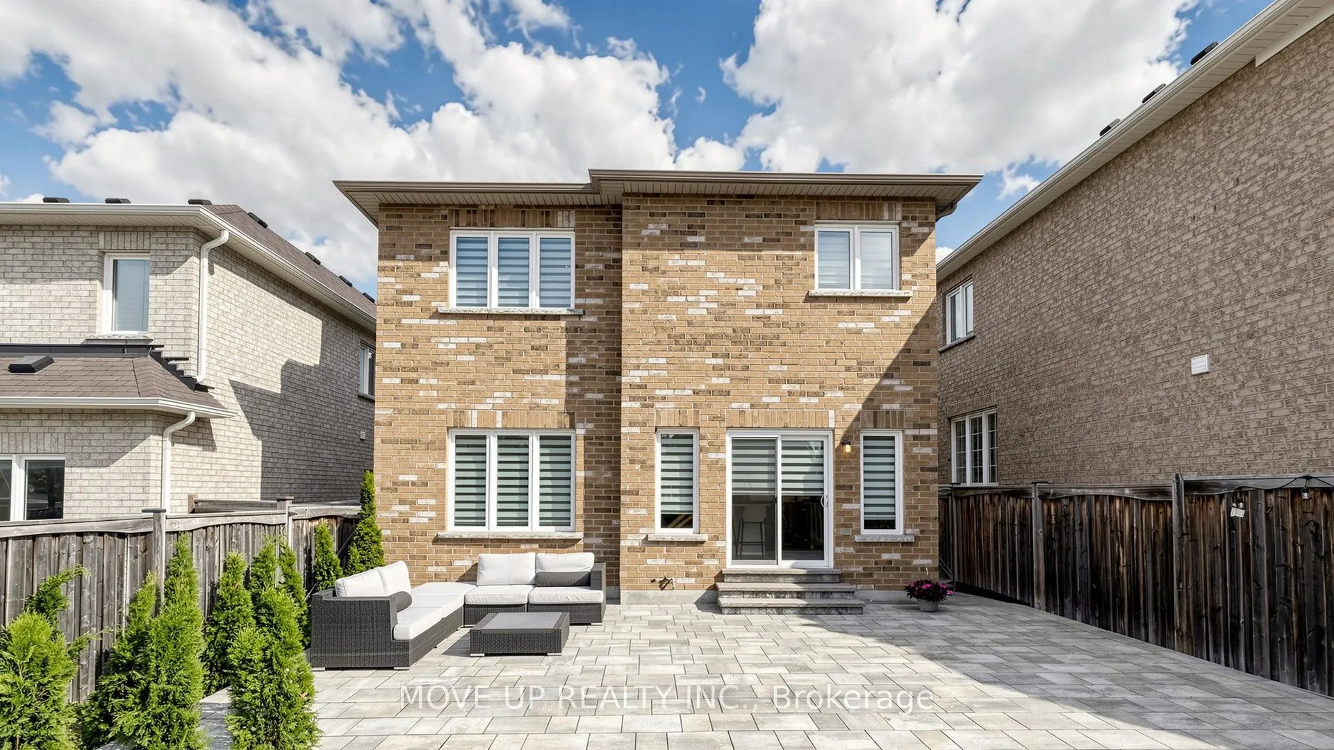 35 Lauderdale Drive