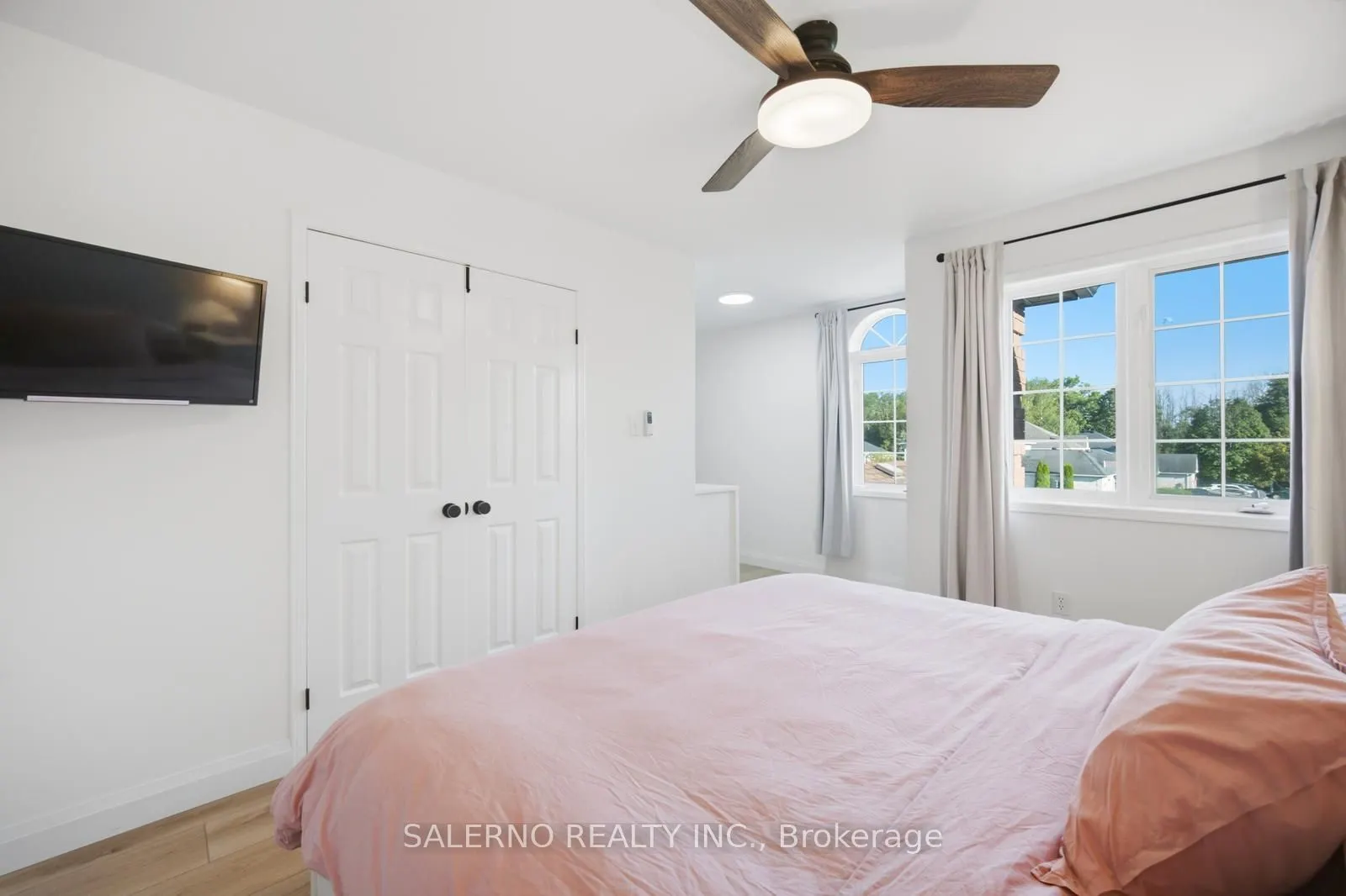 1202 Leslie Drive