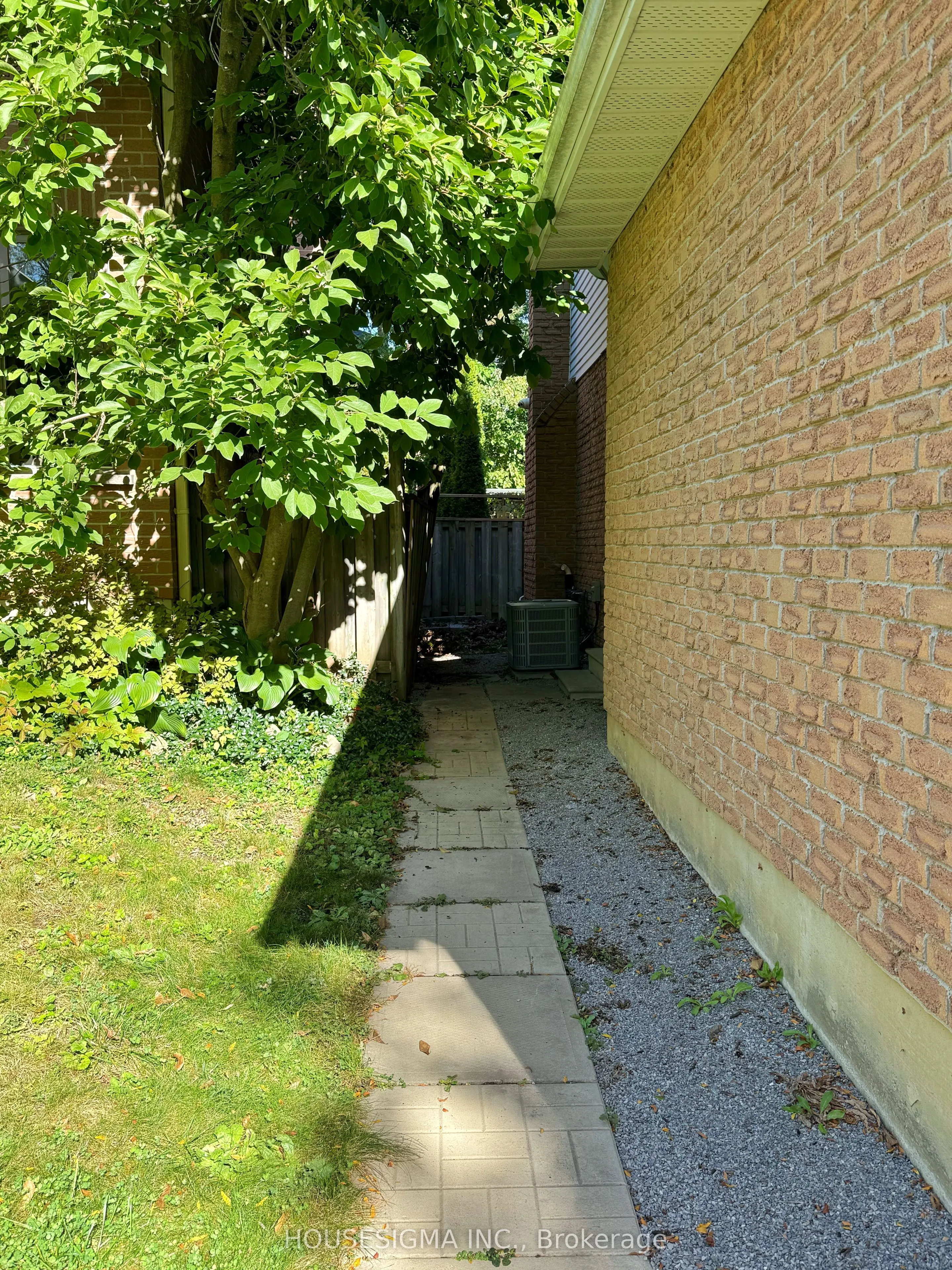 16 Mendys Forest Street #Lower