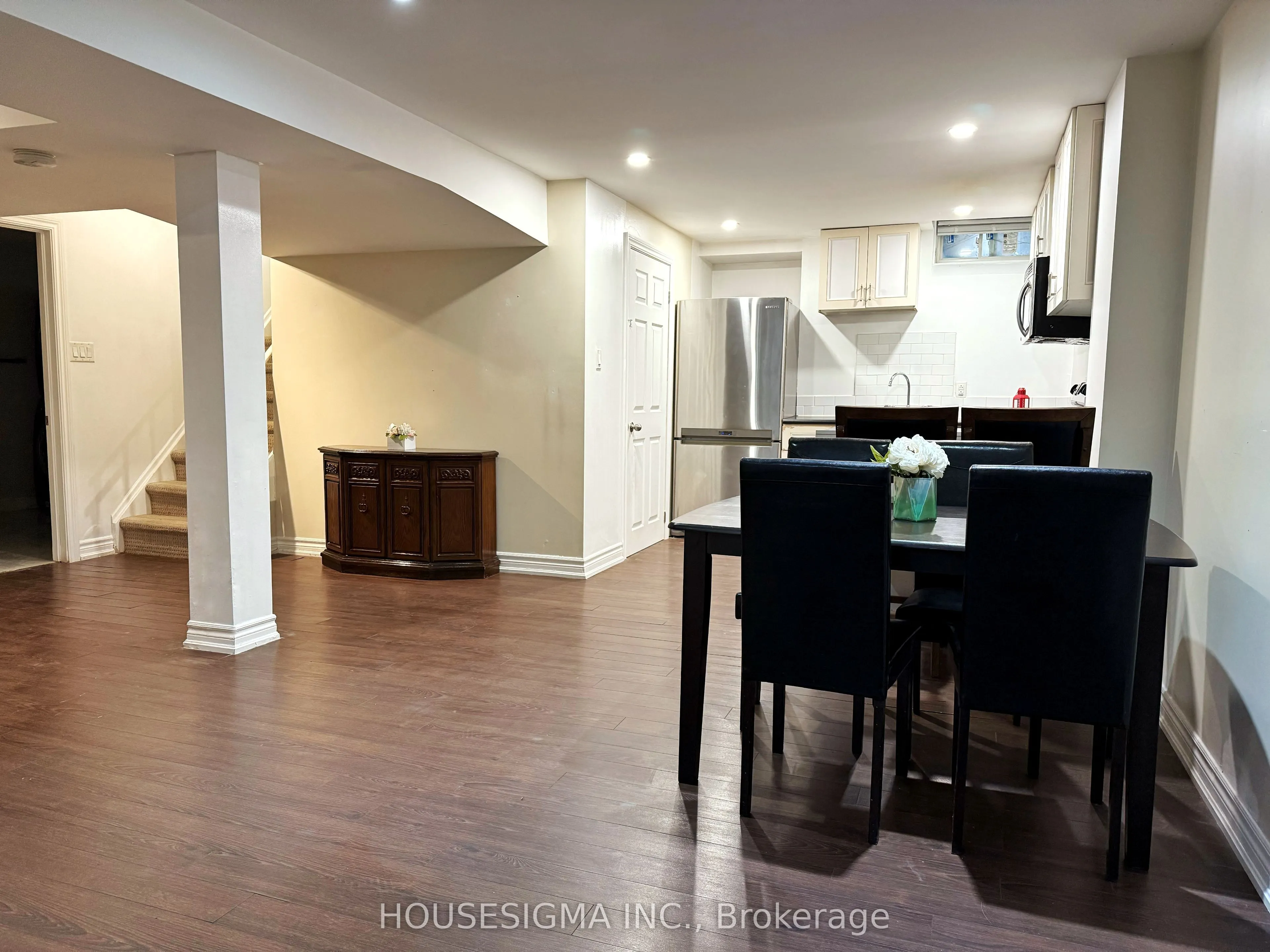 16 Mendys Forest Street #Lower