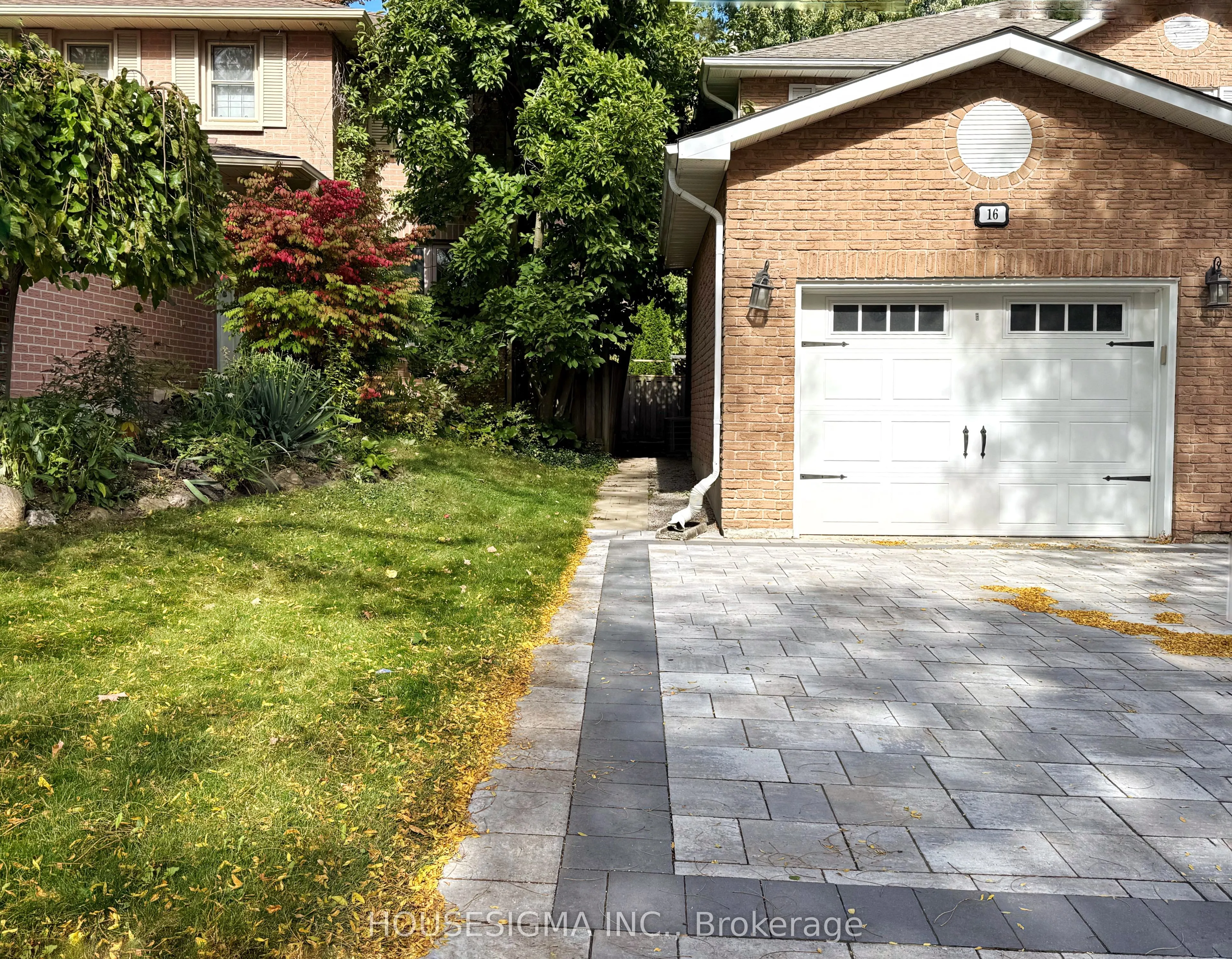 16 Mendys Forest Street #Lower