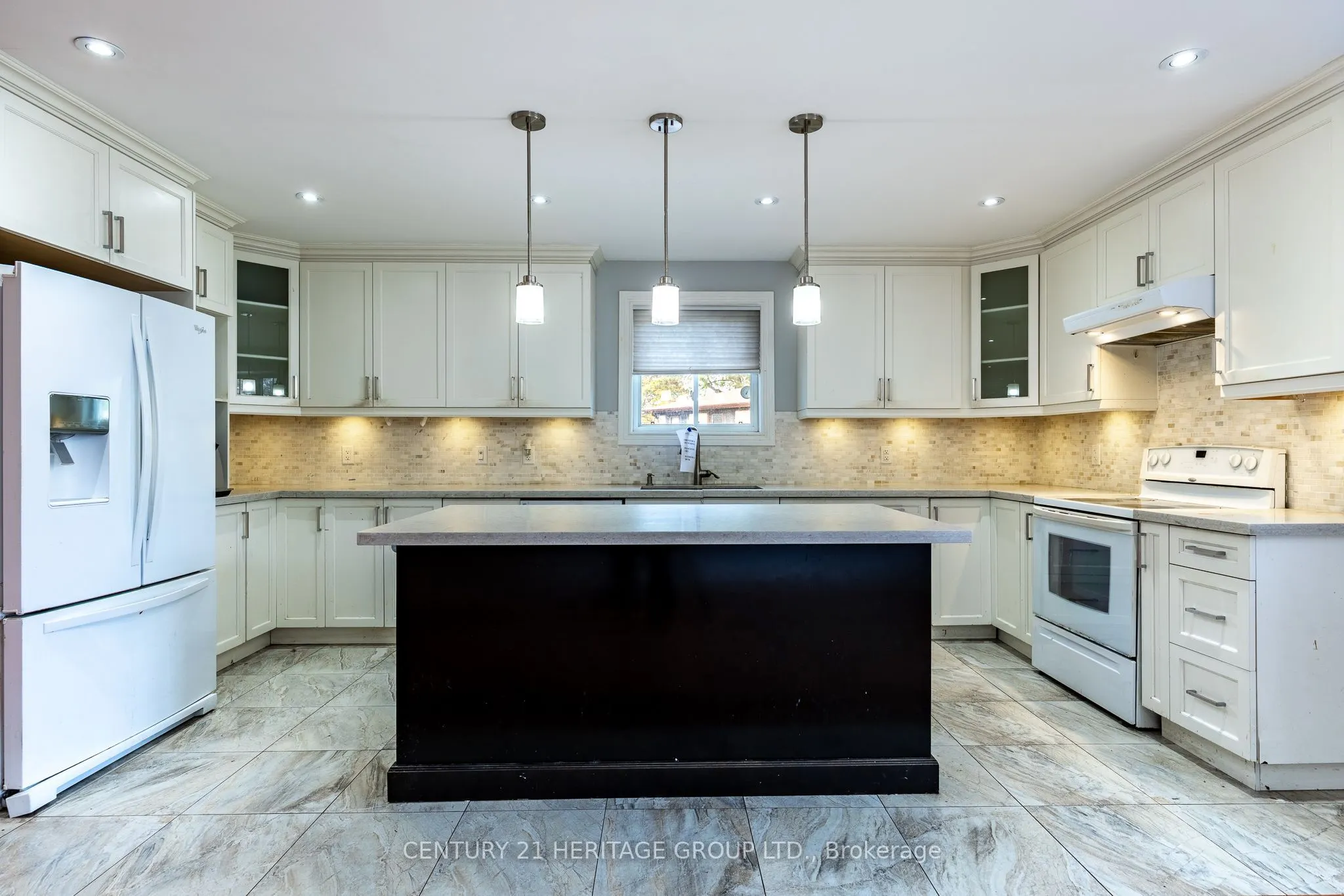 274 Demaine Crescent