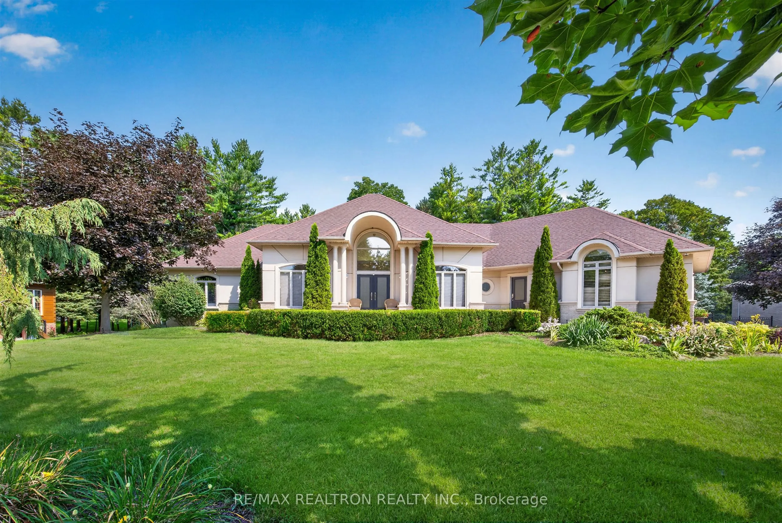 24 Maplehyrn Avenue