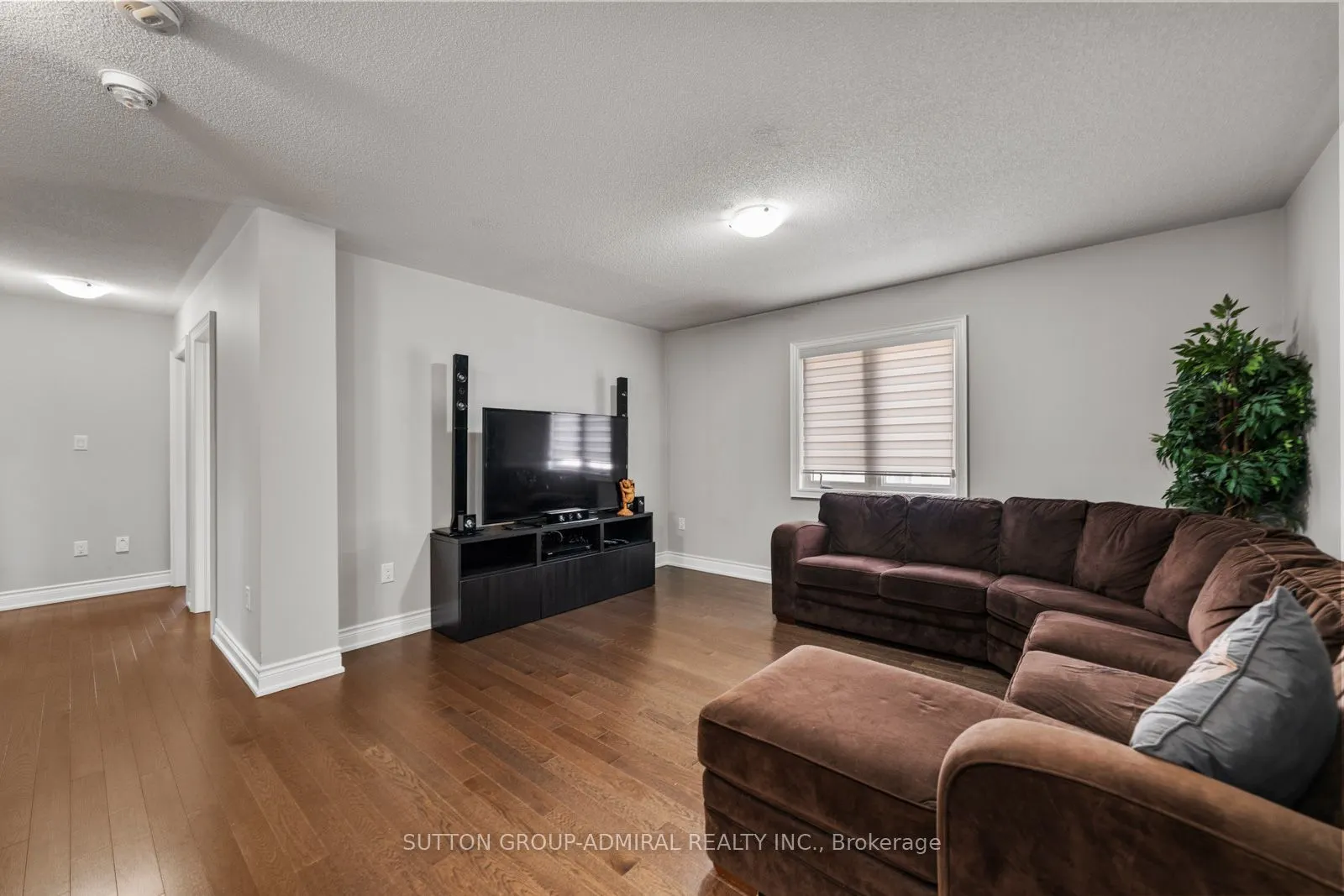 25 Pear Blossom Way