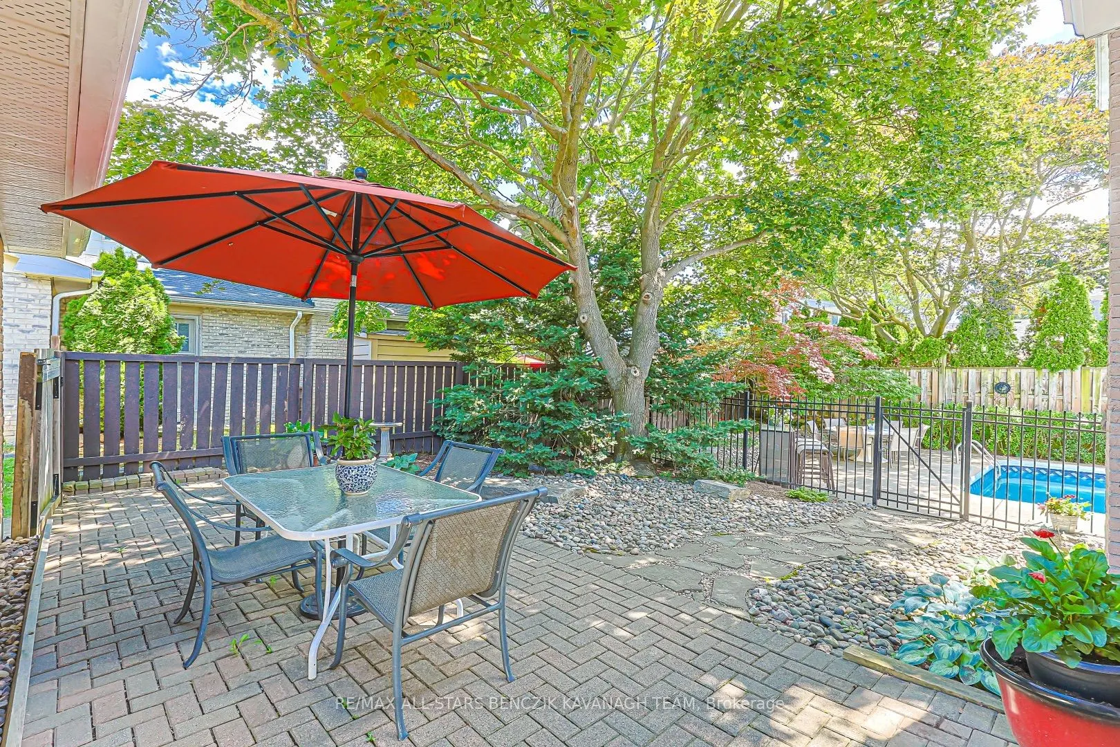41 John Dexter Place