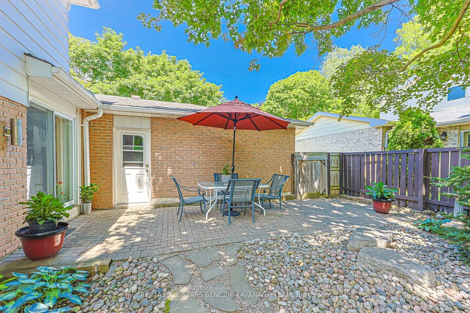41 John Dexter Place