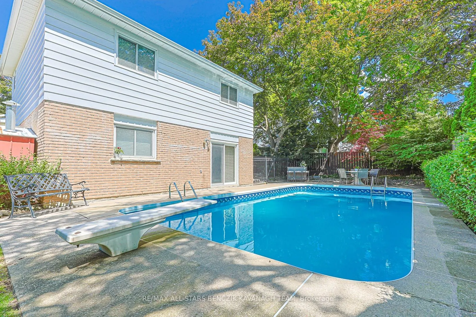 41 John Dexter Place