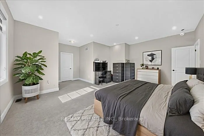 26 Birchwood Lane