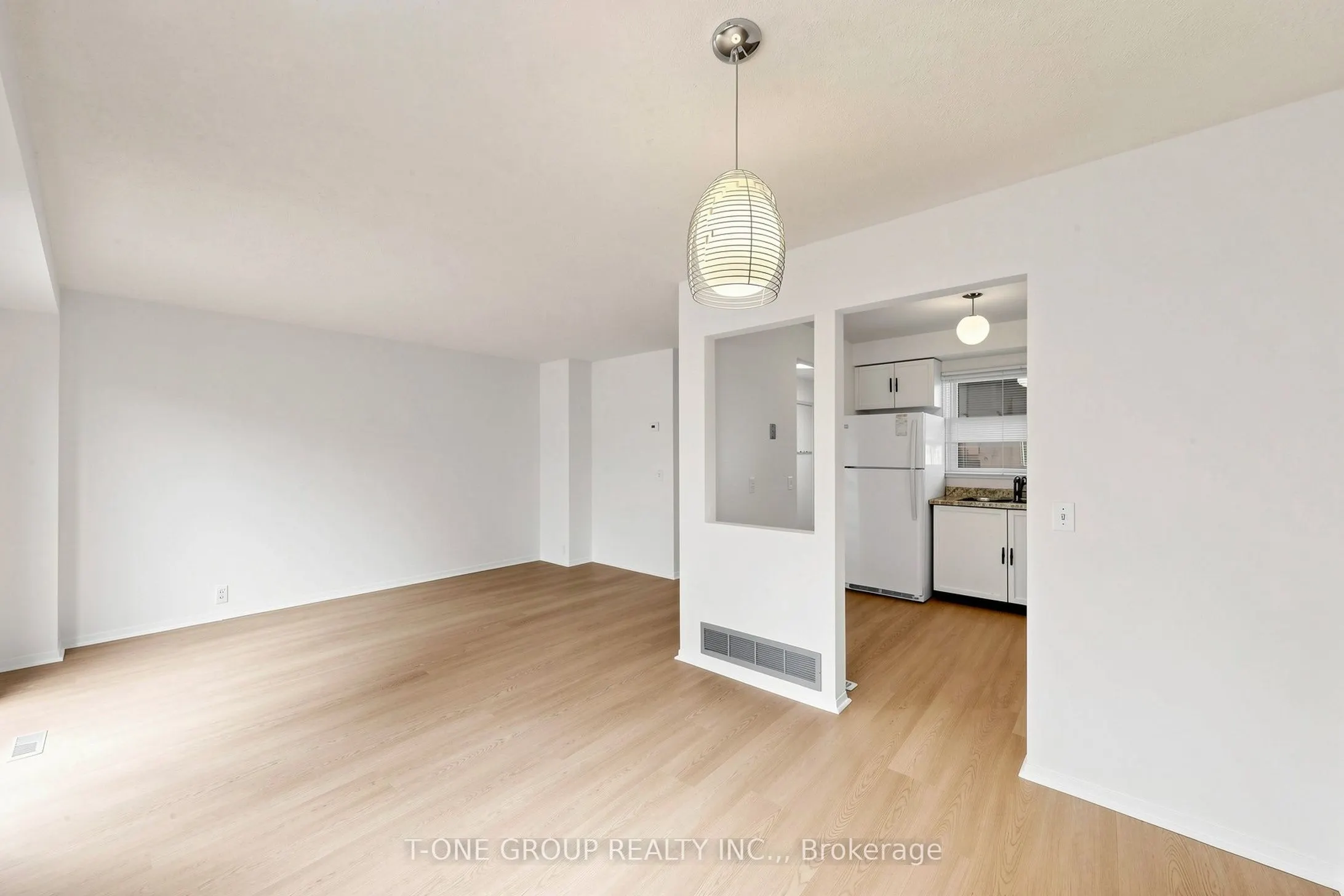 21 Madsen Crescent