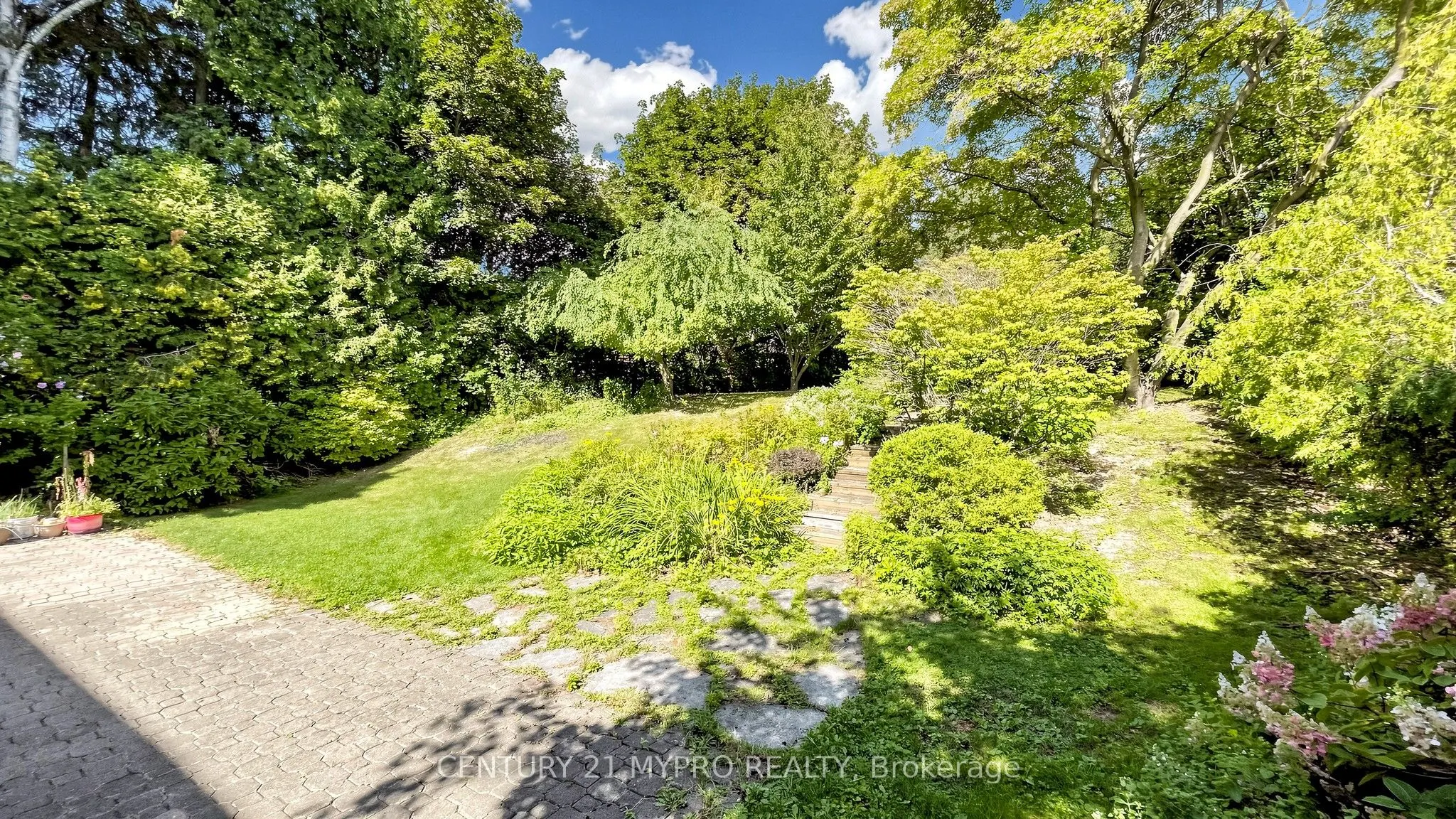 23 Forest Park Crescent