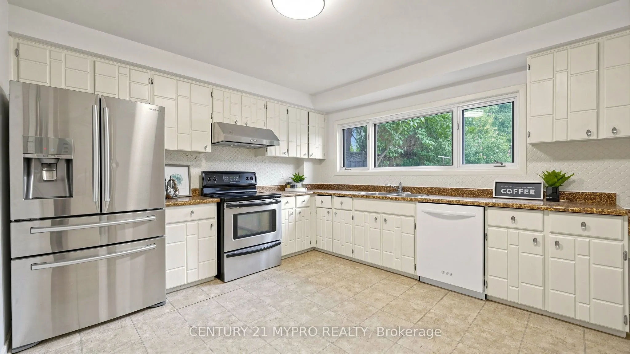 23 Forest Park Crescent