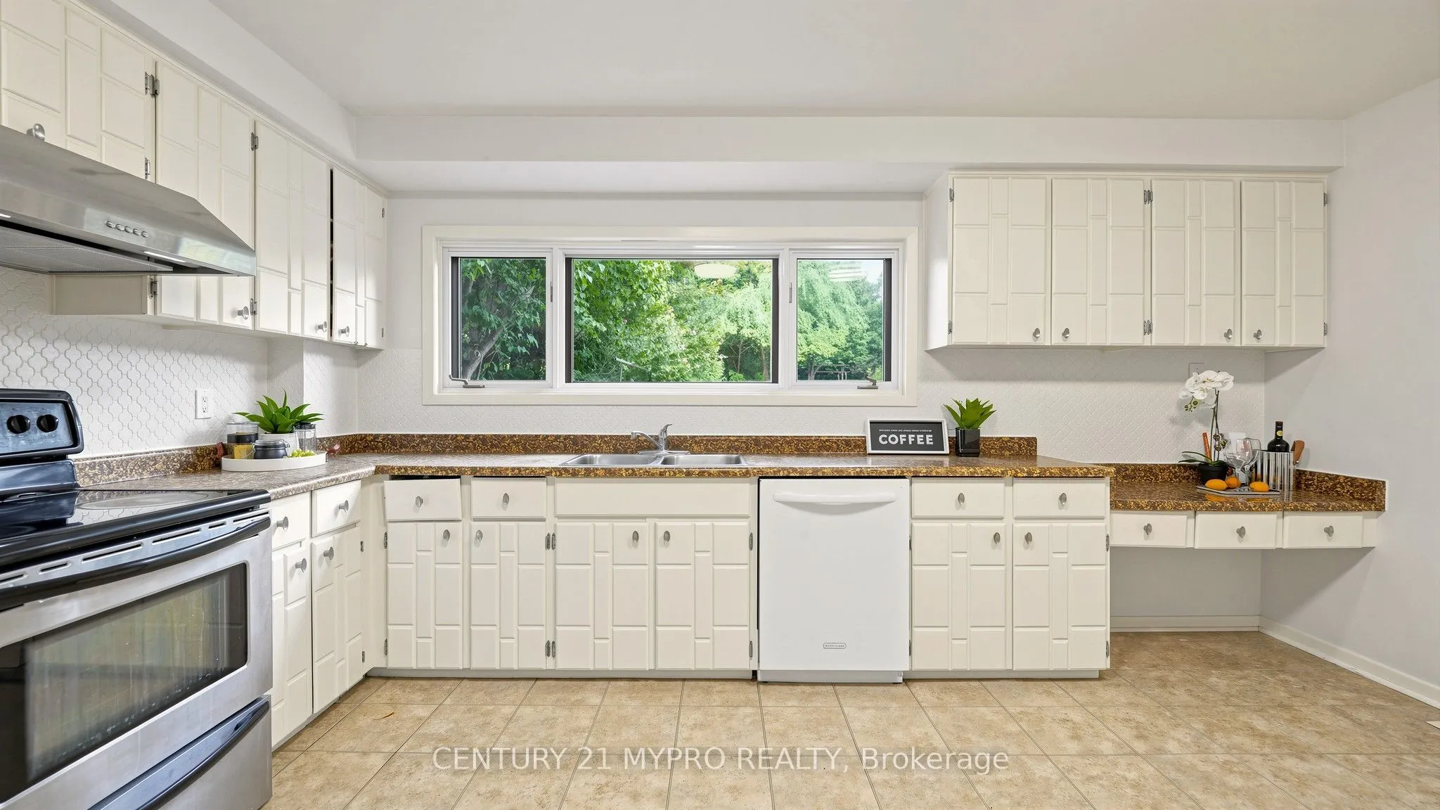 23 Forest Park Crescent