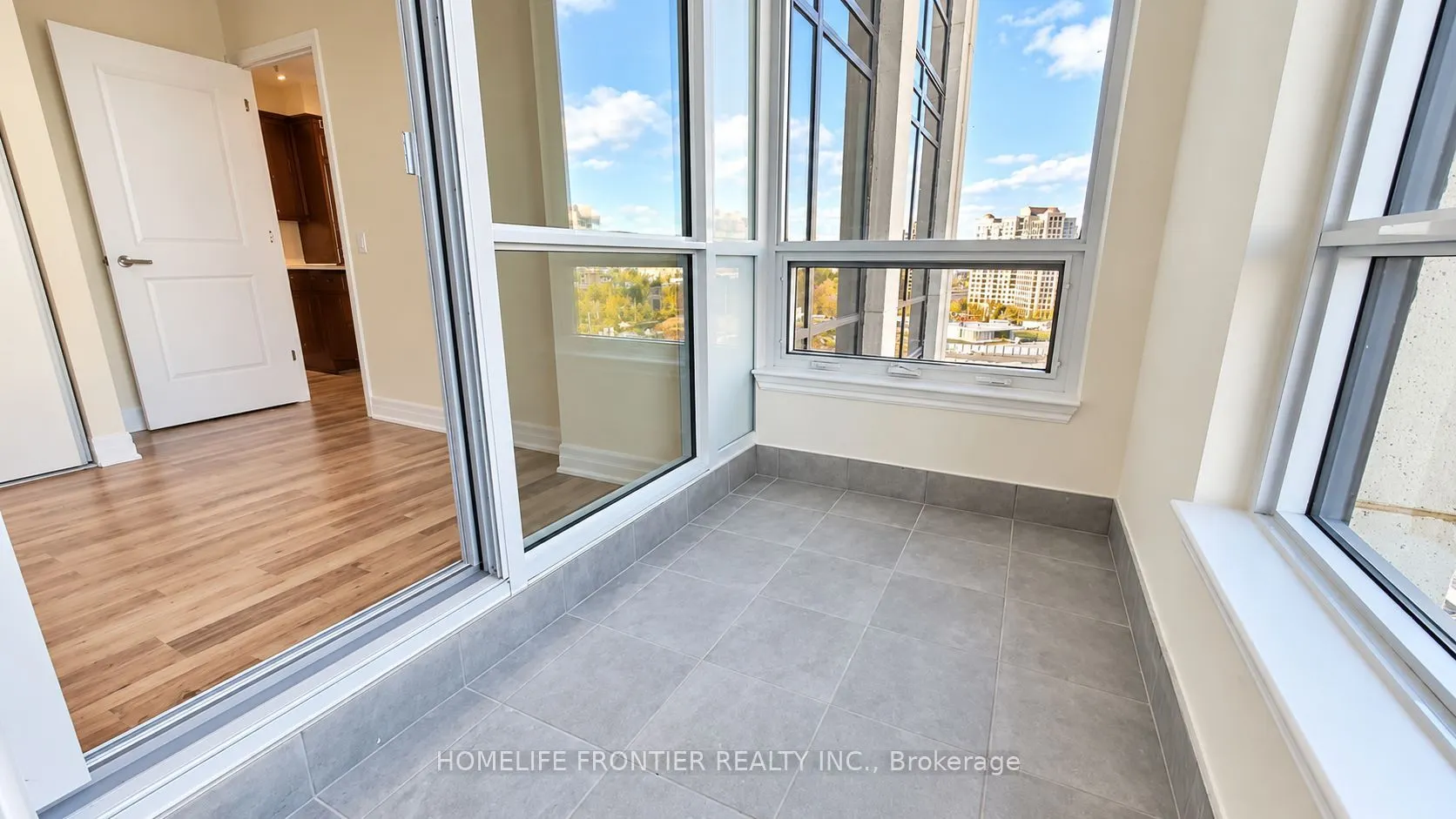 9085 Jane Street #803