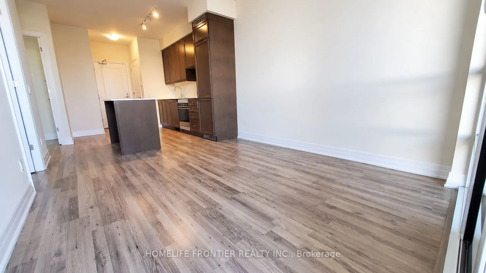 9085 Jane Street #803