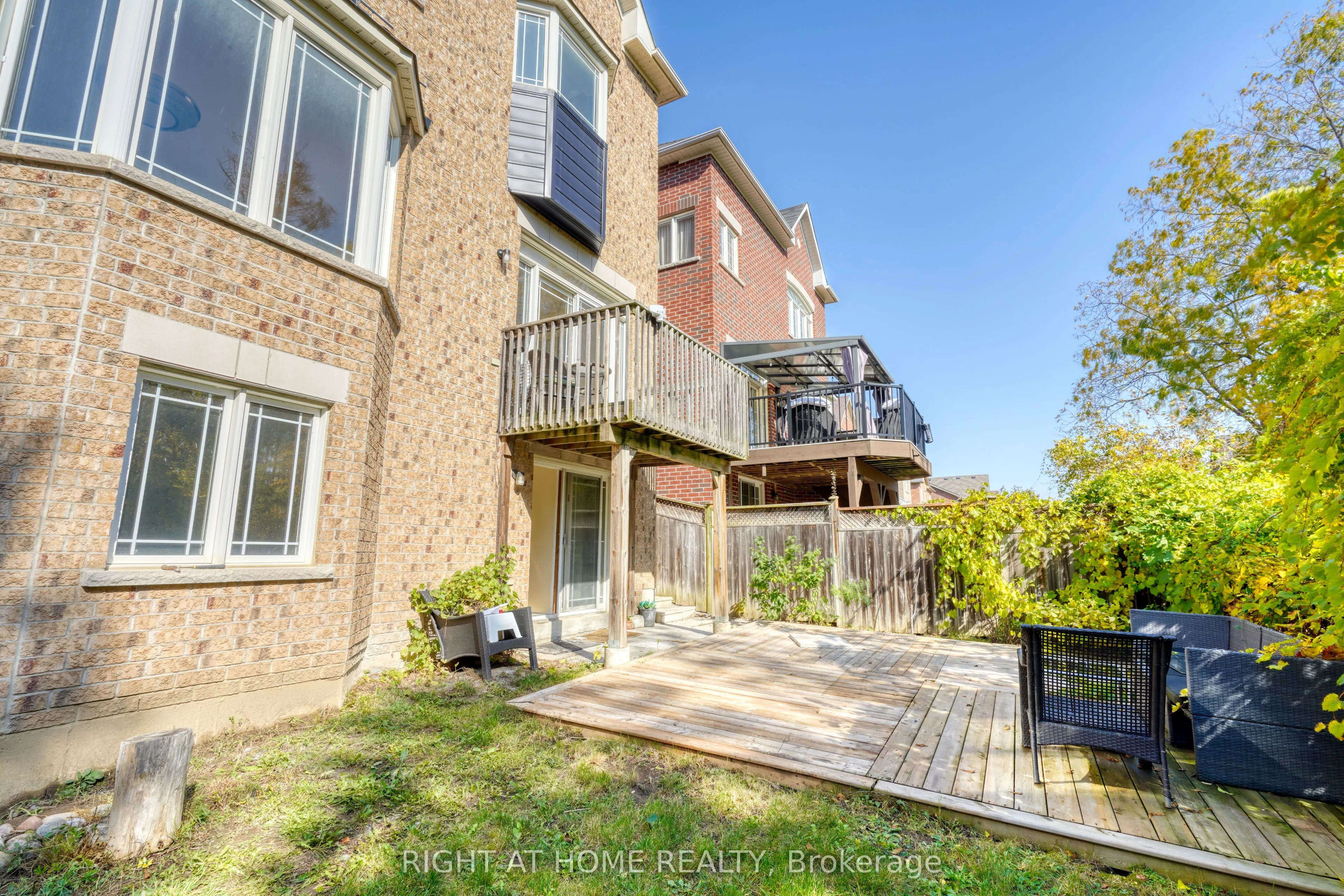 171 Maurier Boulevard