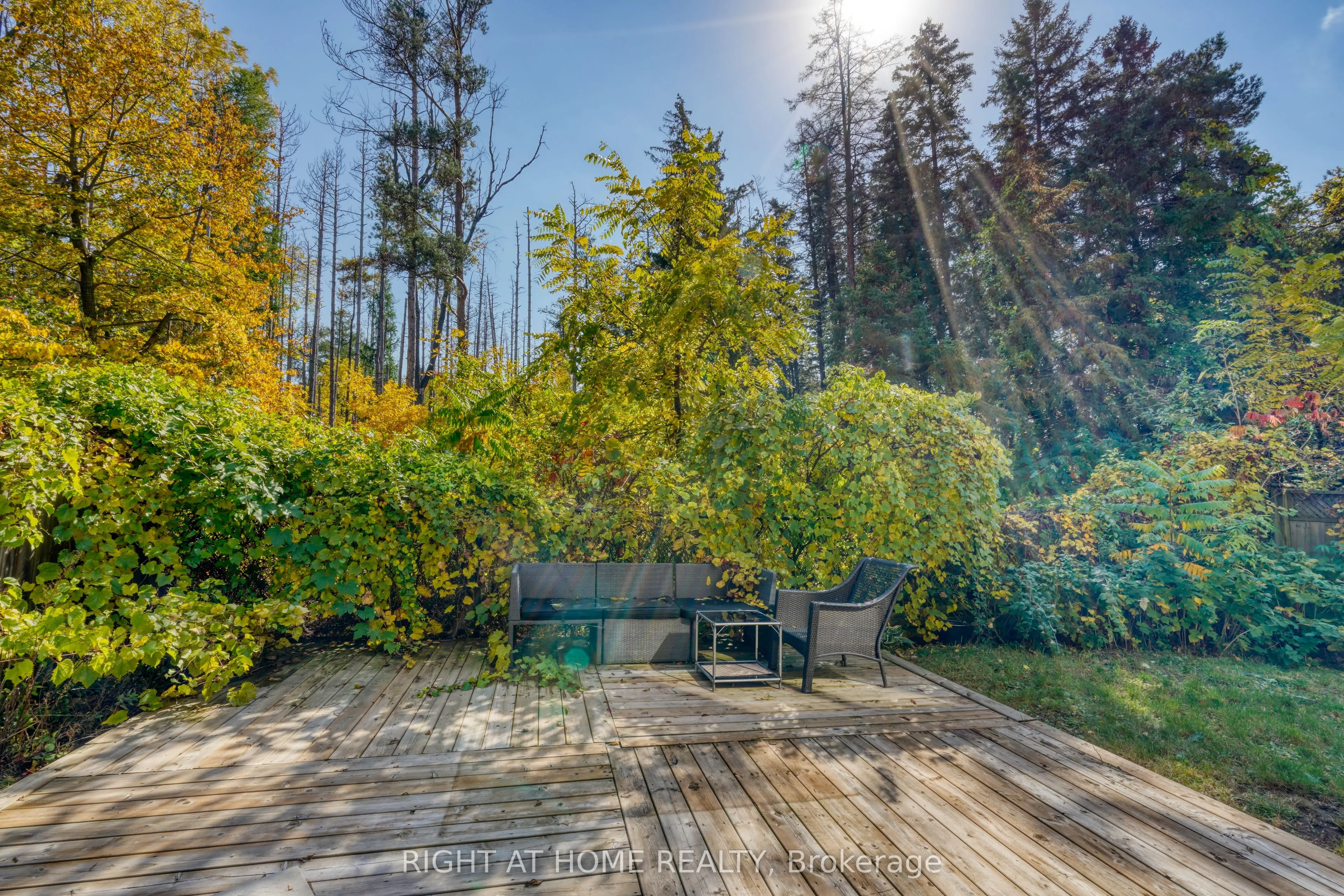 171 Maurier Boulevard