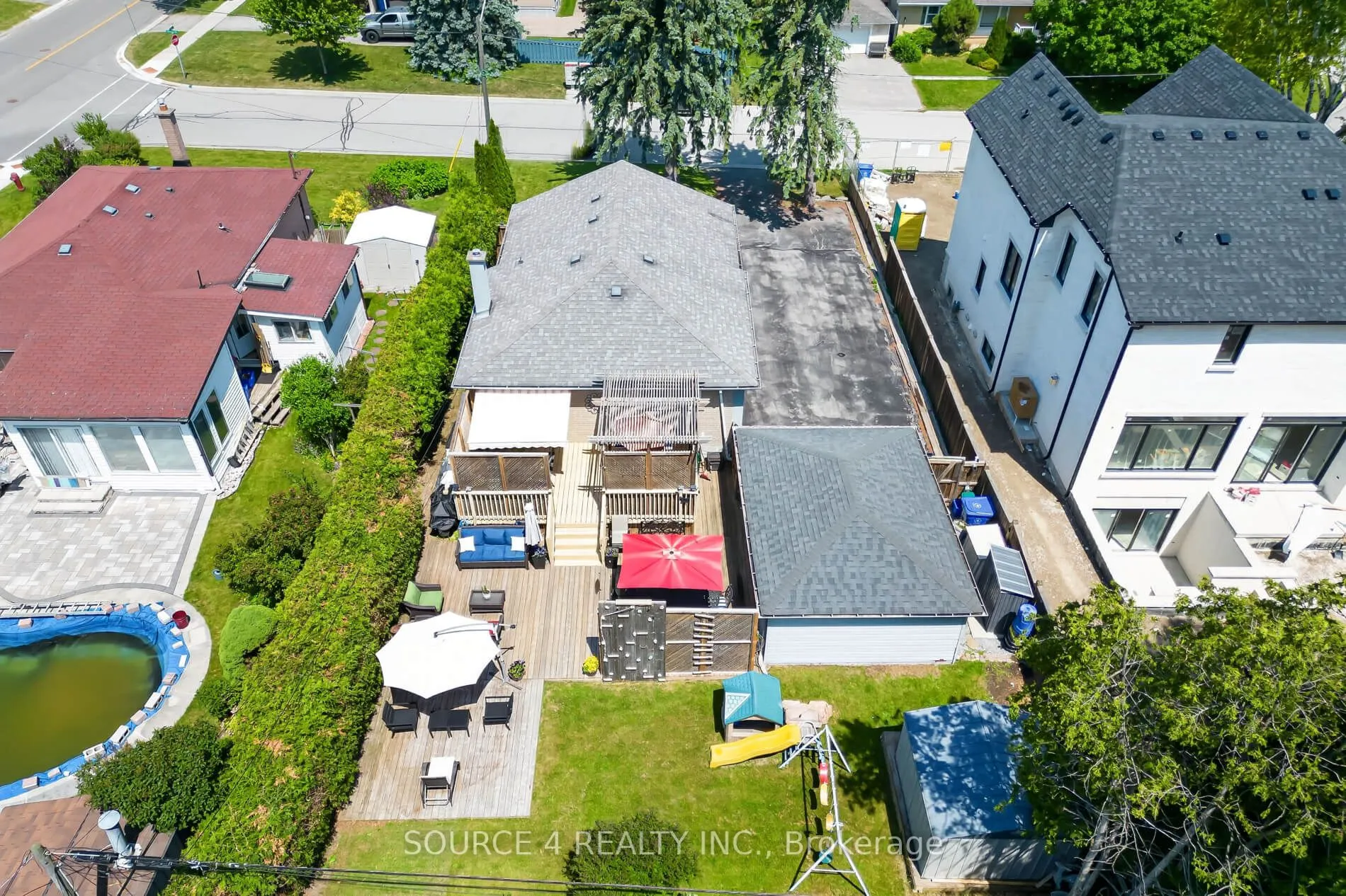 51 Knowles Crescent