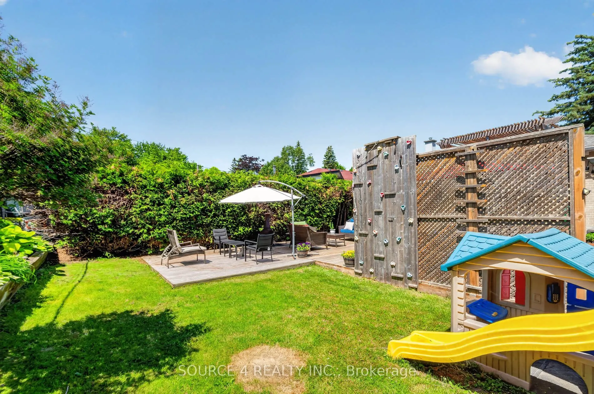 51 Knowles Crescent