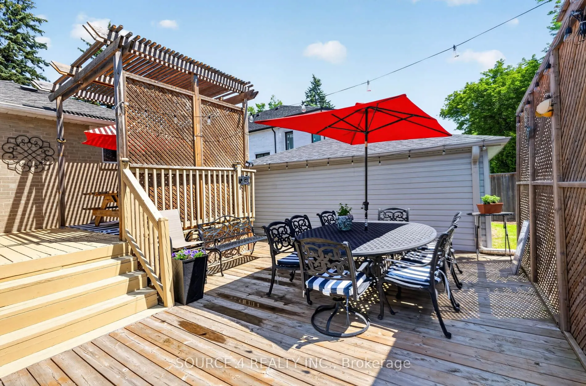 51 Knowles Crescent