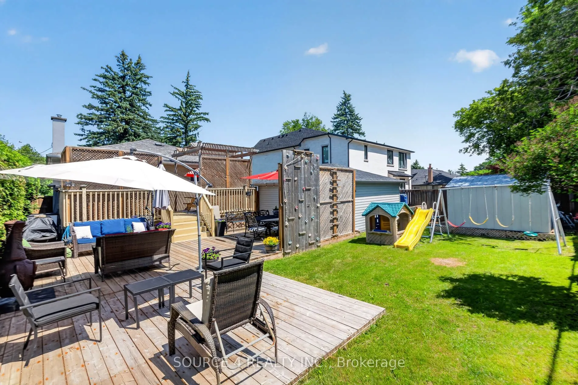 51 Knowles Crescent
